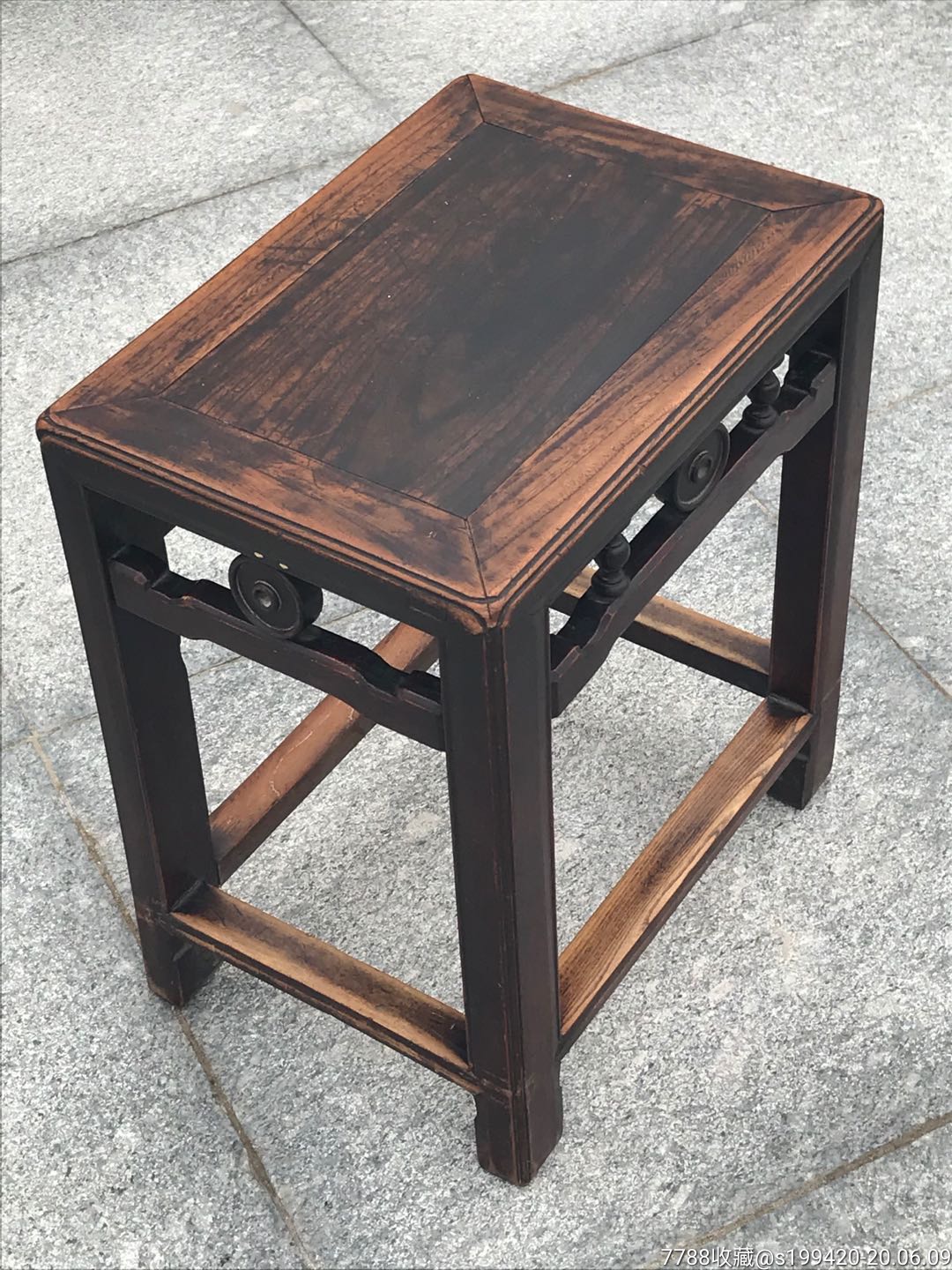 凳,4个一套.黄榉木,一流品相,完美漂亮,包浆厚重,稳定秀气!