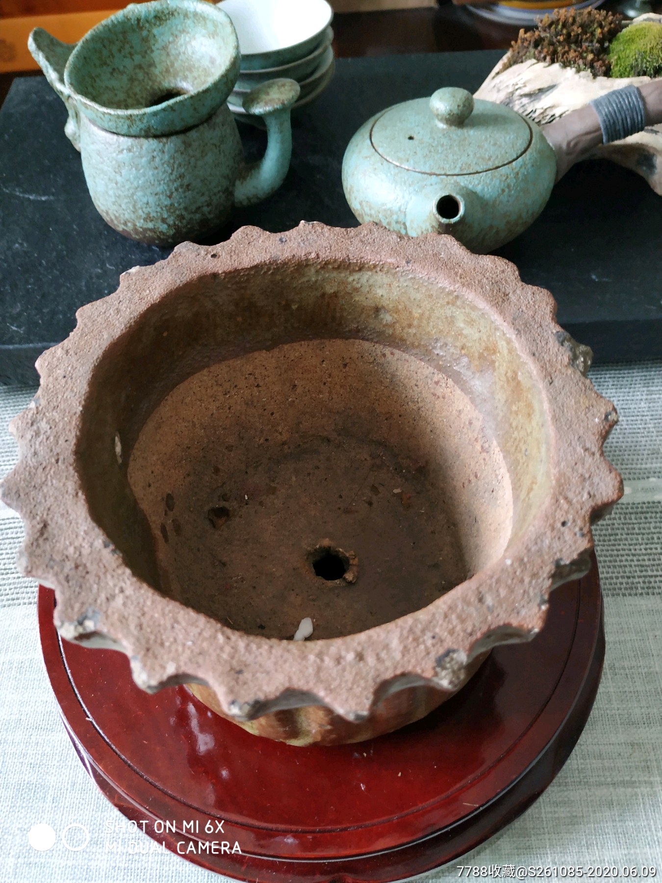 清代挂釉葵口陶盆,老陶盆