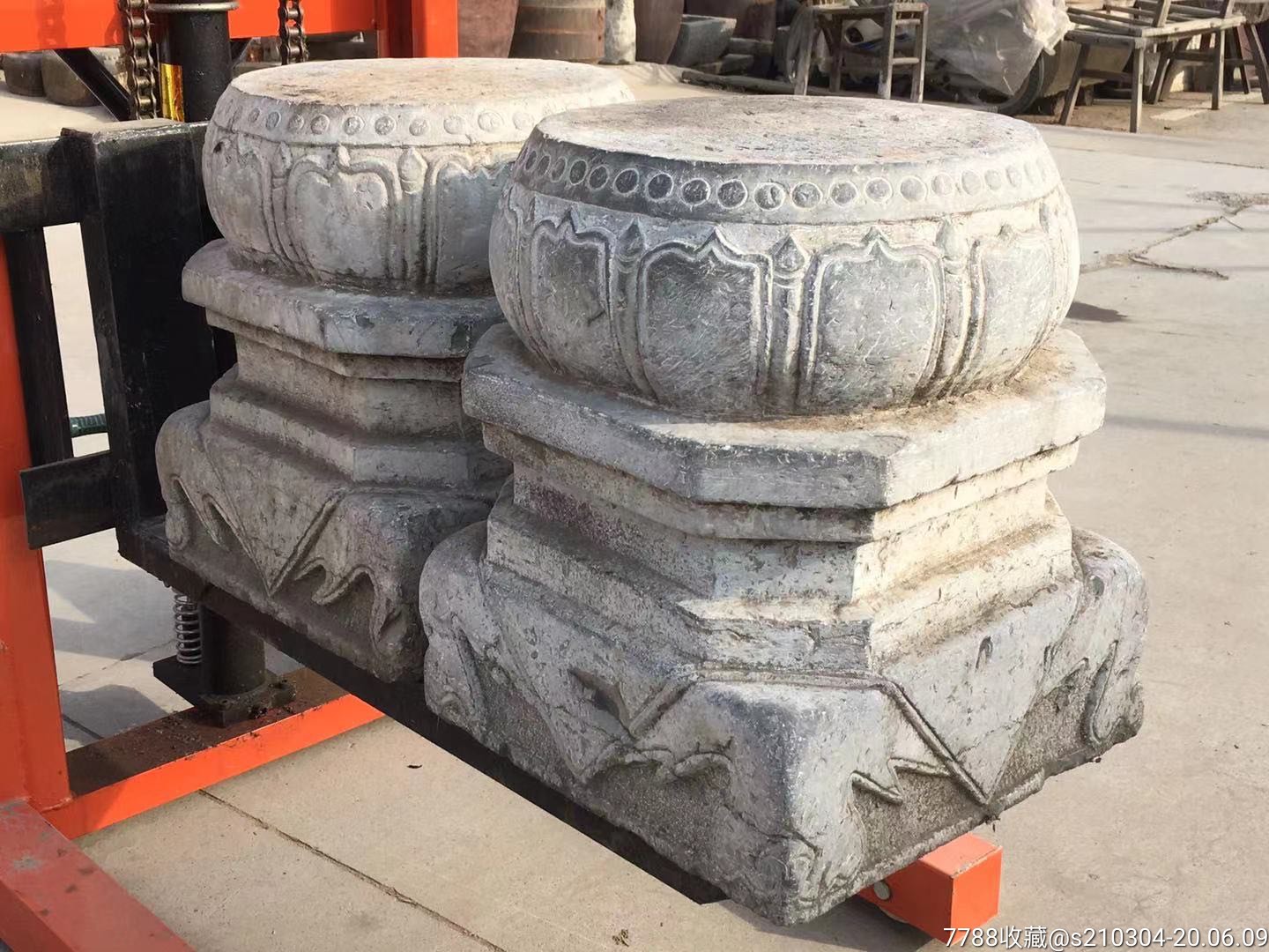 明代青石莲花柱础一对,品相完好保存完整,做工精致,雕刻精美,包浆老辣