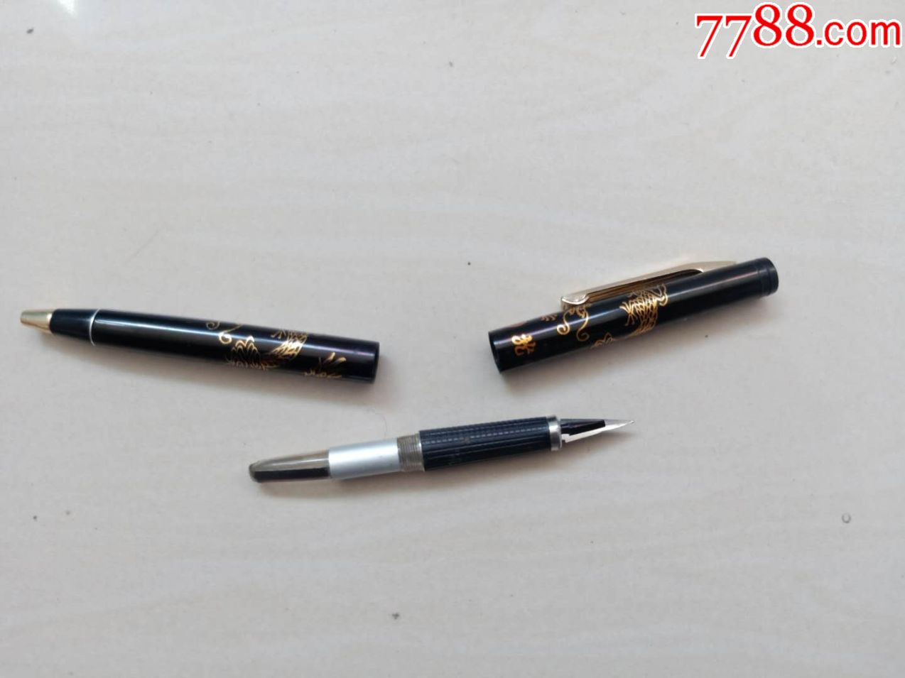 丹东金笔厂生产金龙黑杆两用笔,老钢笔