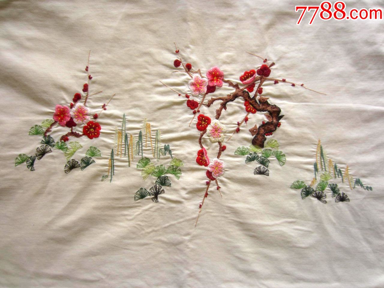 文革【梅花,松树,雪山——寓意:梅花欢喜漫天雪】绣花枕套一对