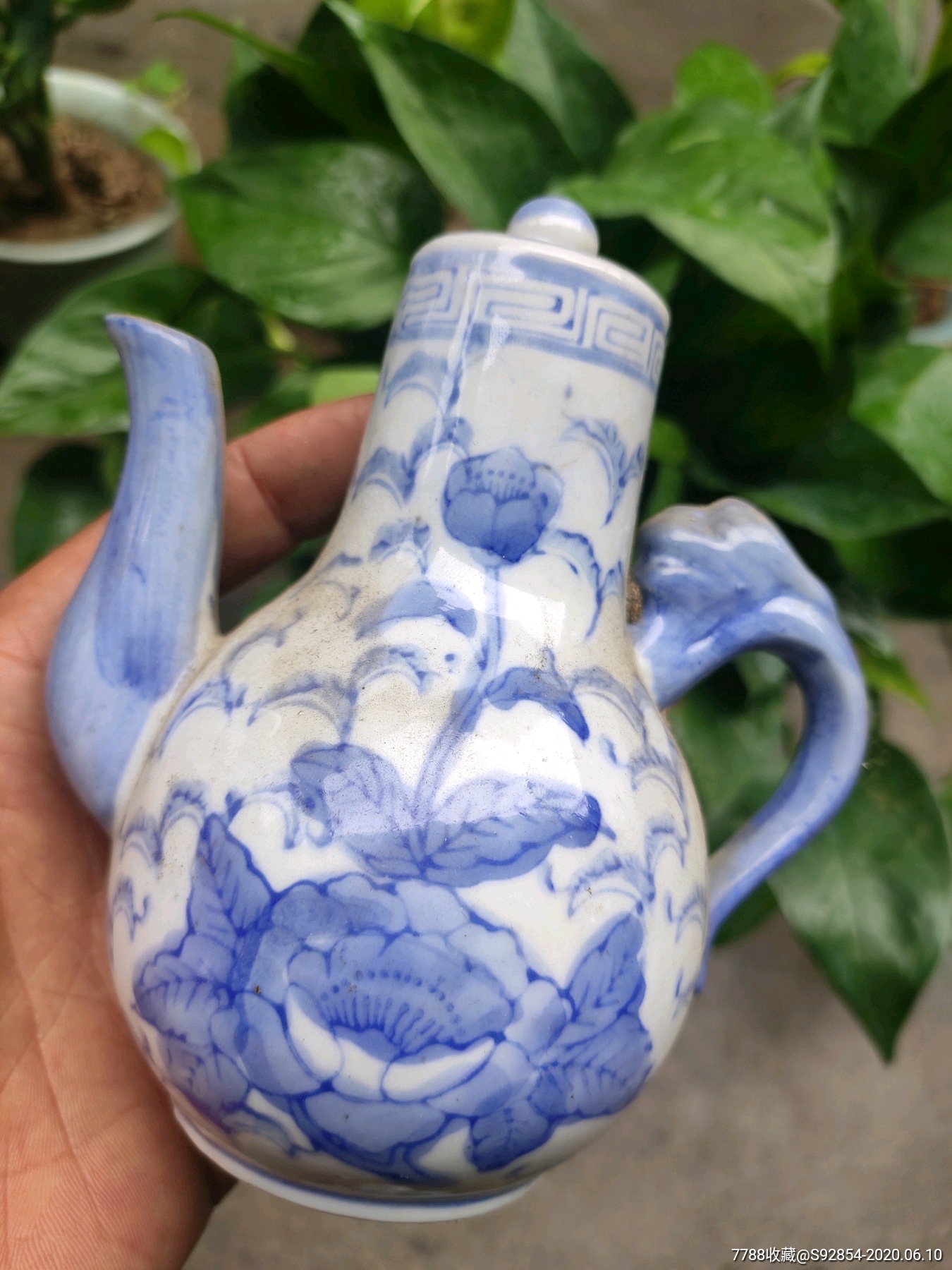 圆腹青花瓷倒流壶