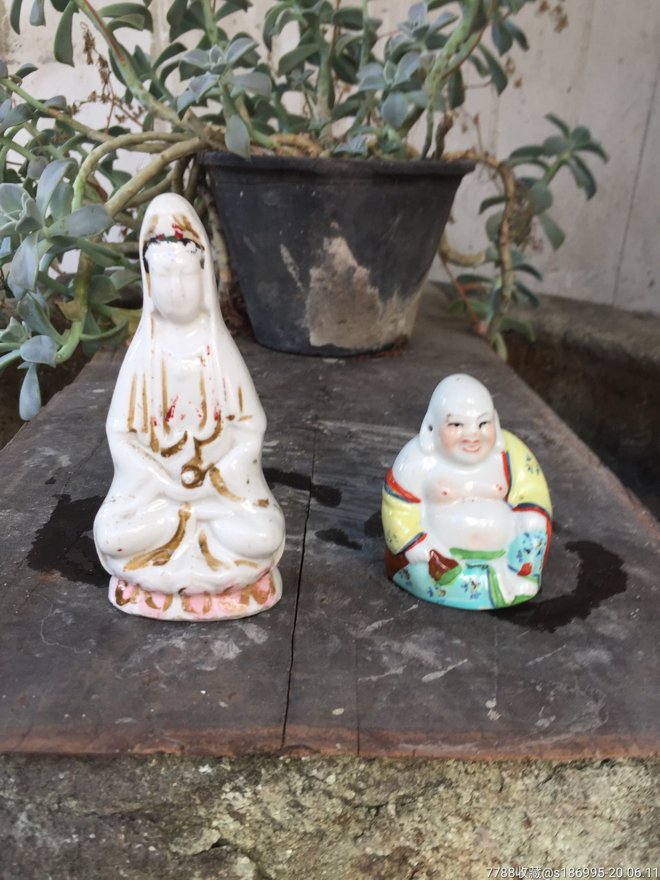 早年五六十年代粉彩弥勒笑佛和观音菩萨