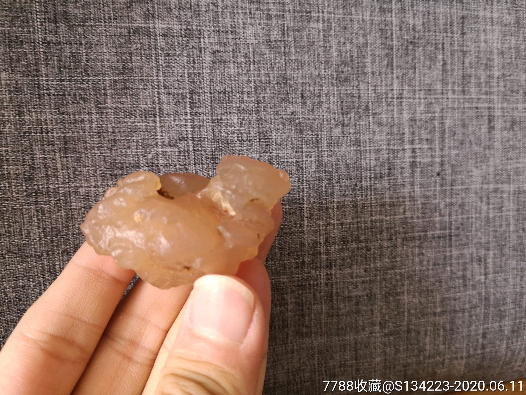 戈壁玛瑙"小鸡仔"