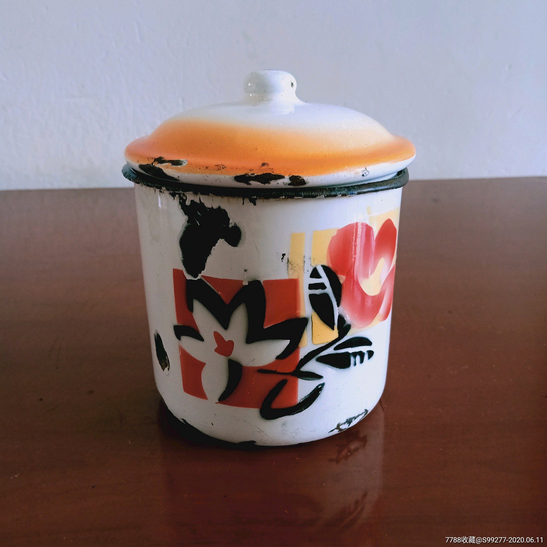 文革74的带盖儿搪瓷杯(印字:计划用粮.节约储粮.江陵县委会,革委会)