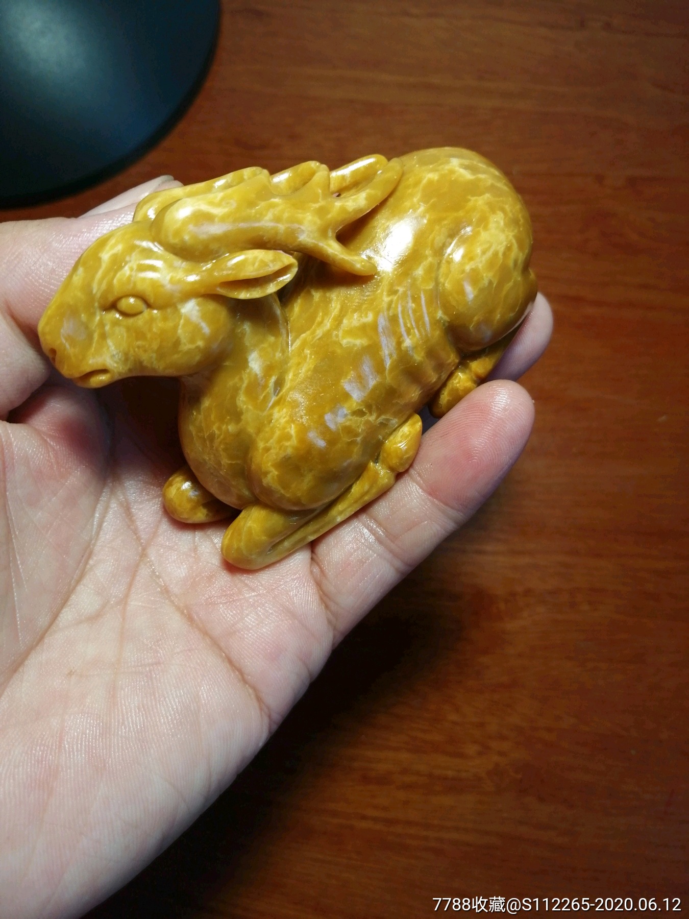 寿山黄大山作"路路通"手把件