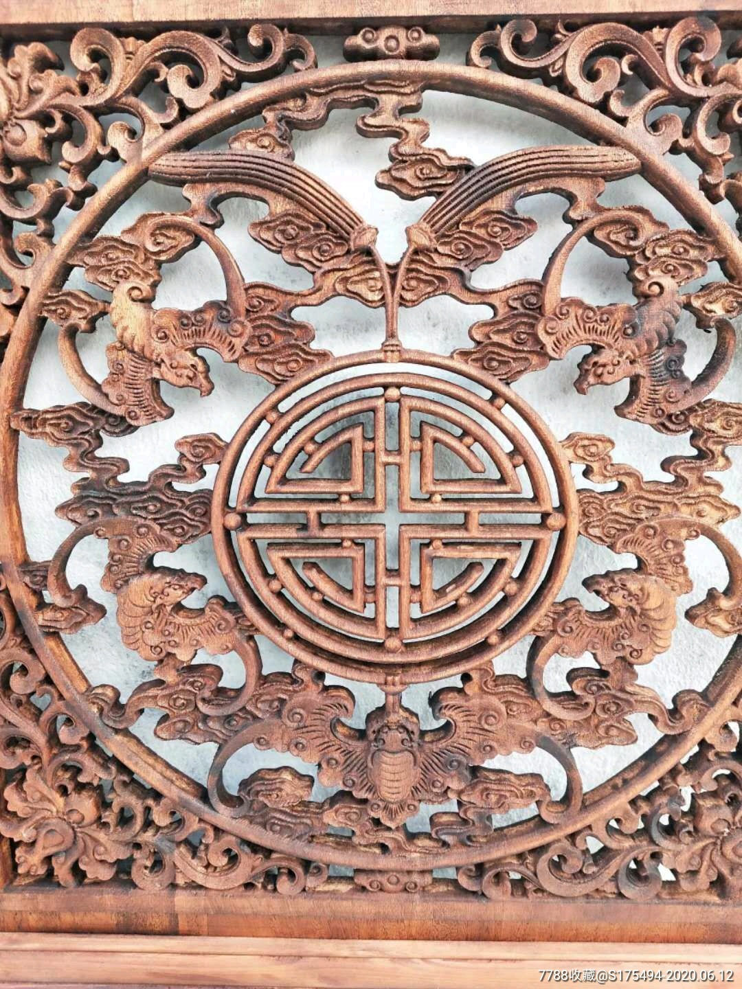 香樟木挂屏一对五蝠盘寿寓意吉祥雕刻精美完整无损坏