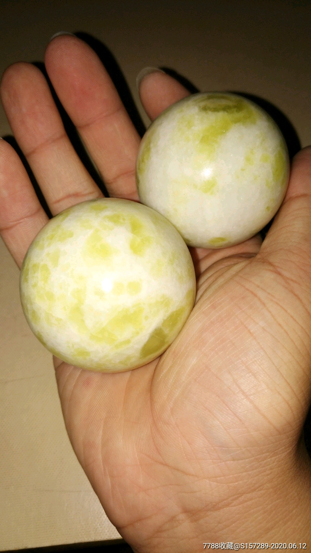 菜花玉把玩件一对