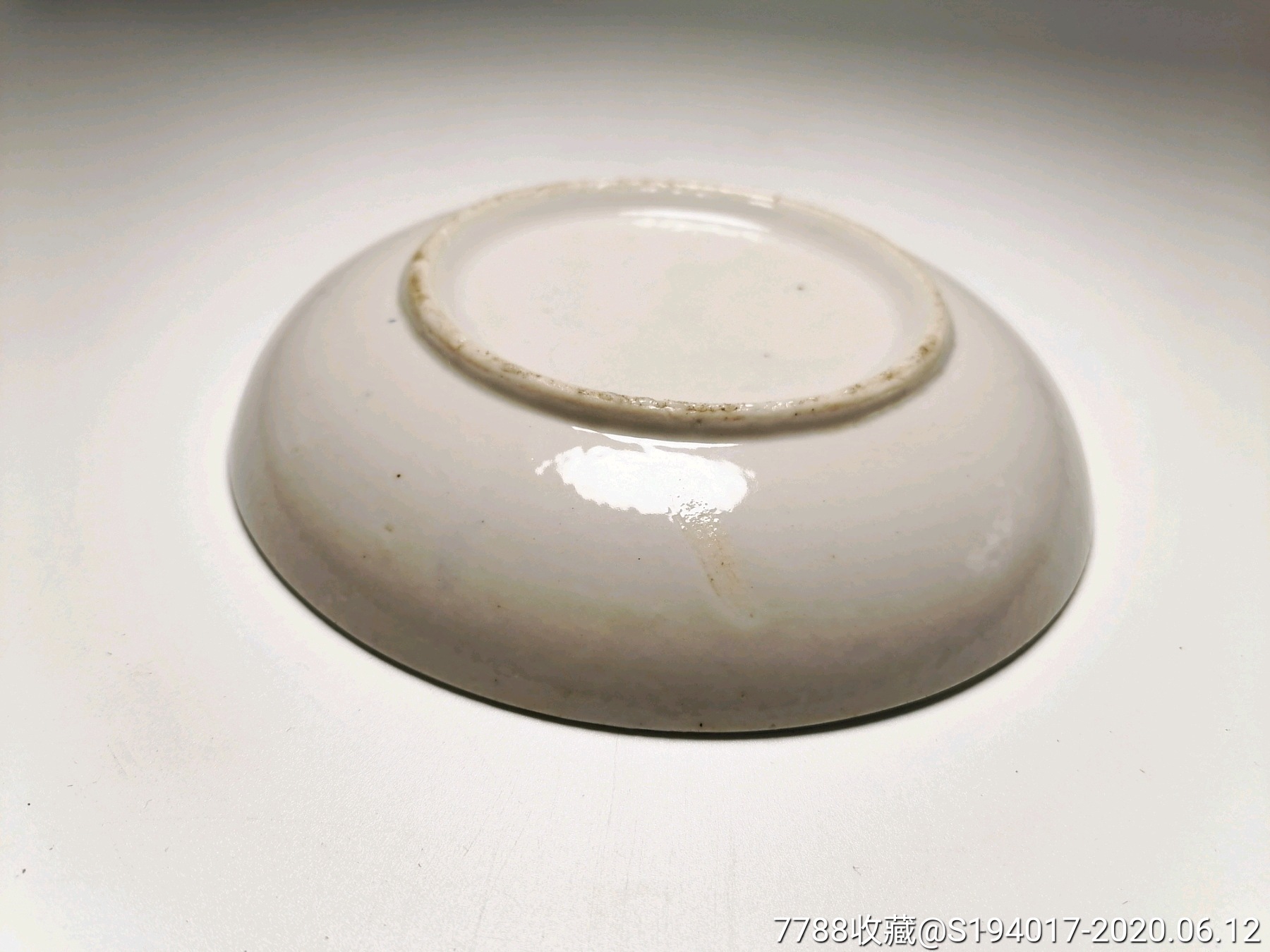 晚清民国青花老瓷盘,保存完整,徽章瓷有蛤蜊光