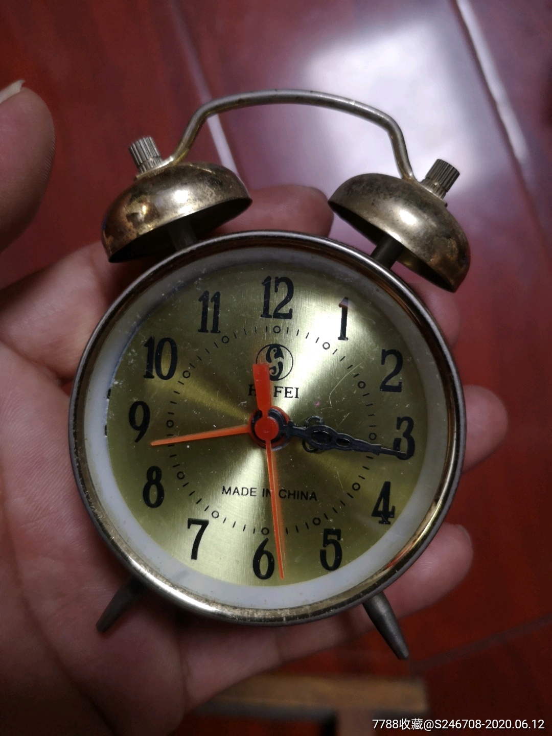 合飞牌微型小闹钟