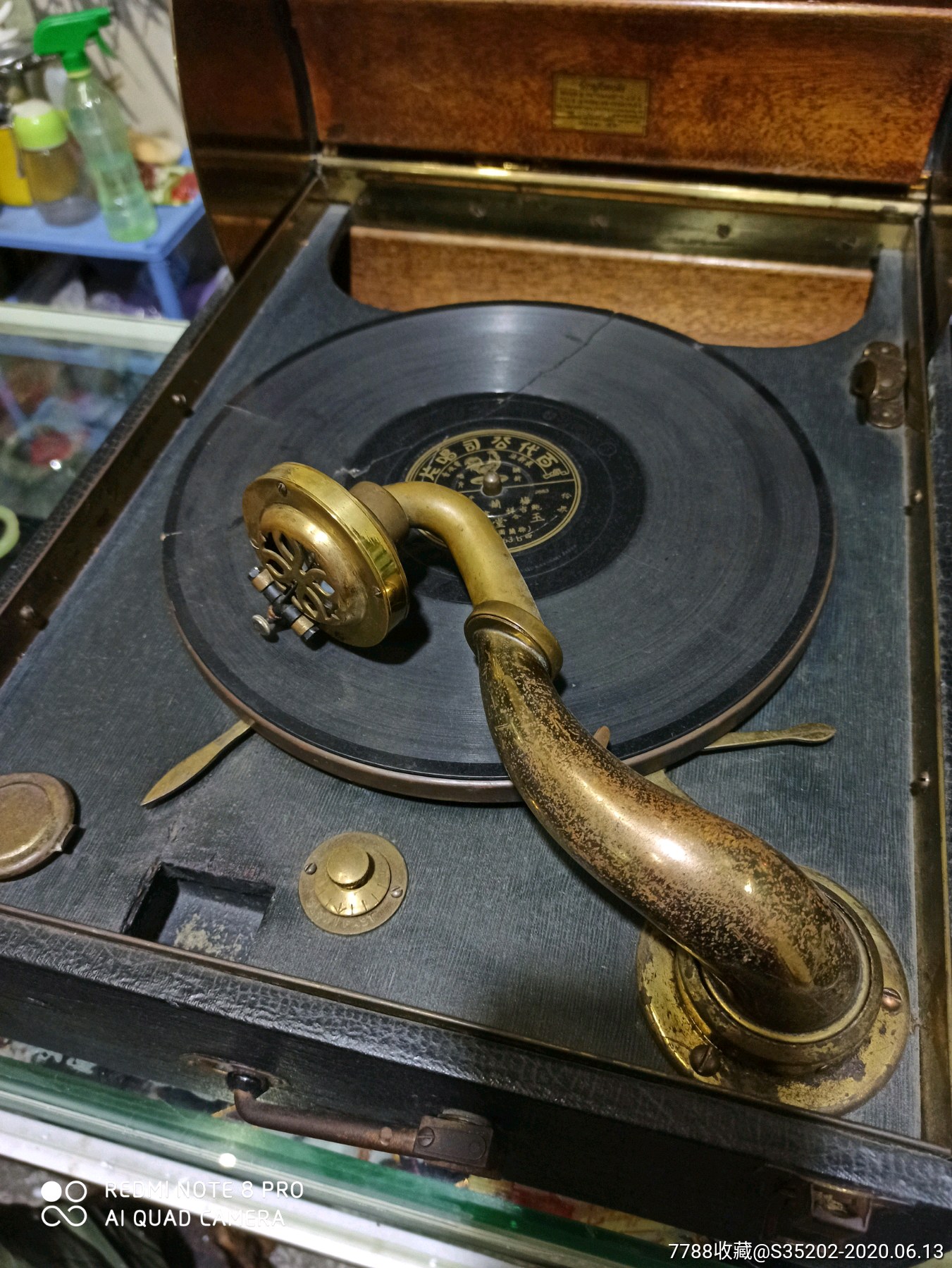 美国哥伦比亚163手摇老唱机带唱片盒