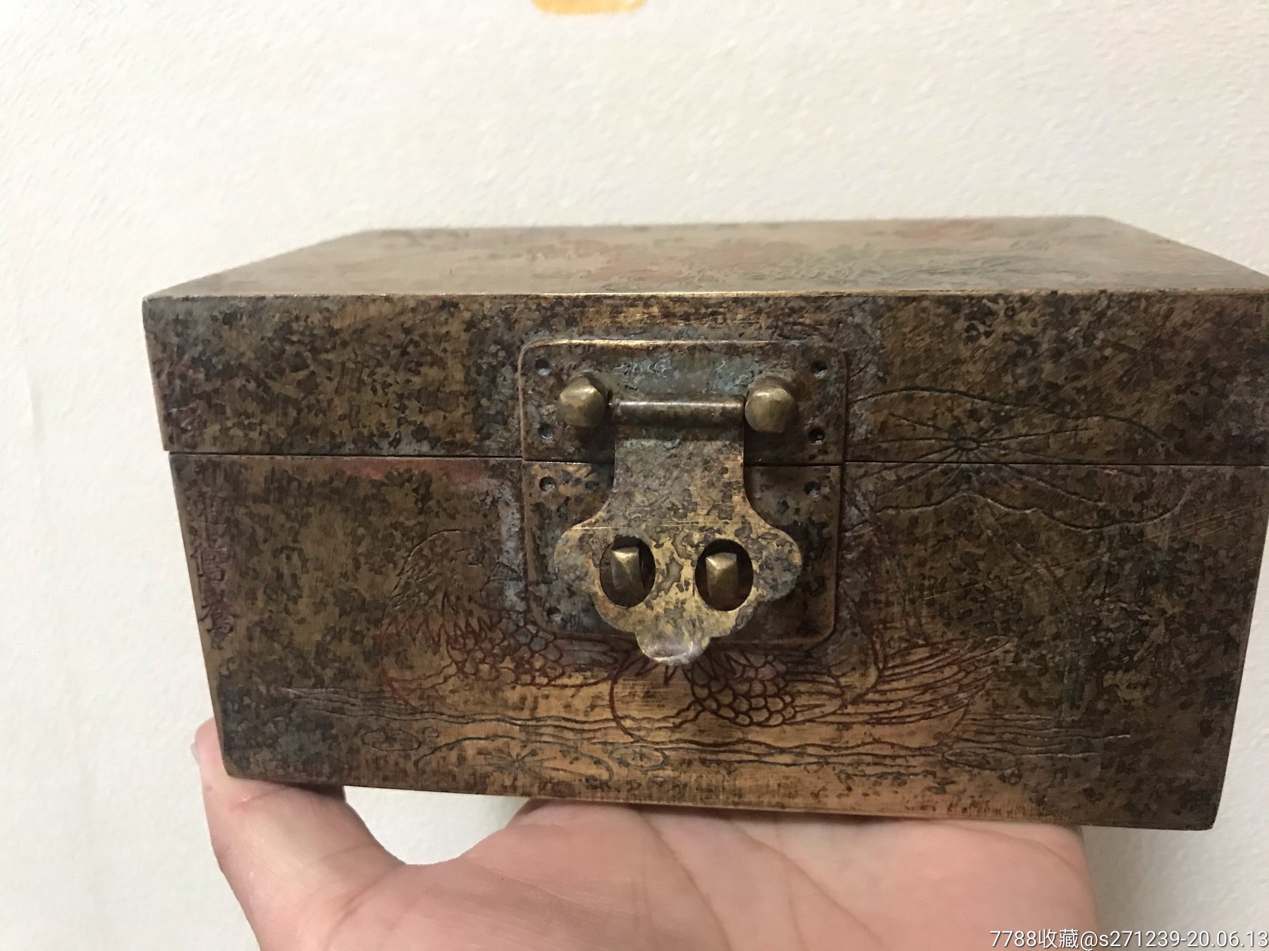 鸟语花香铜盒造型小巧精美花纹图案设计清晰流畅