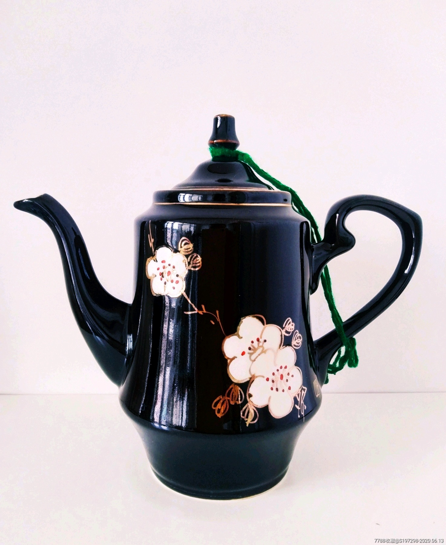 一把梅花老瓷茶壶!