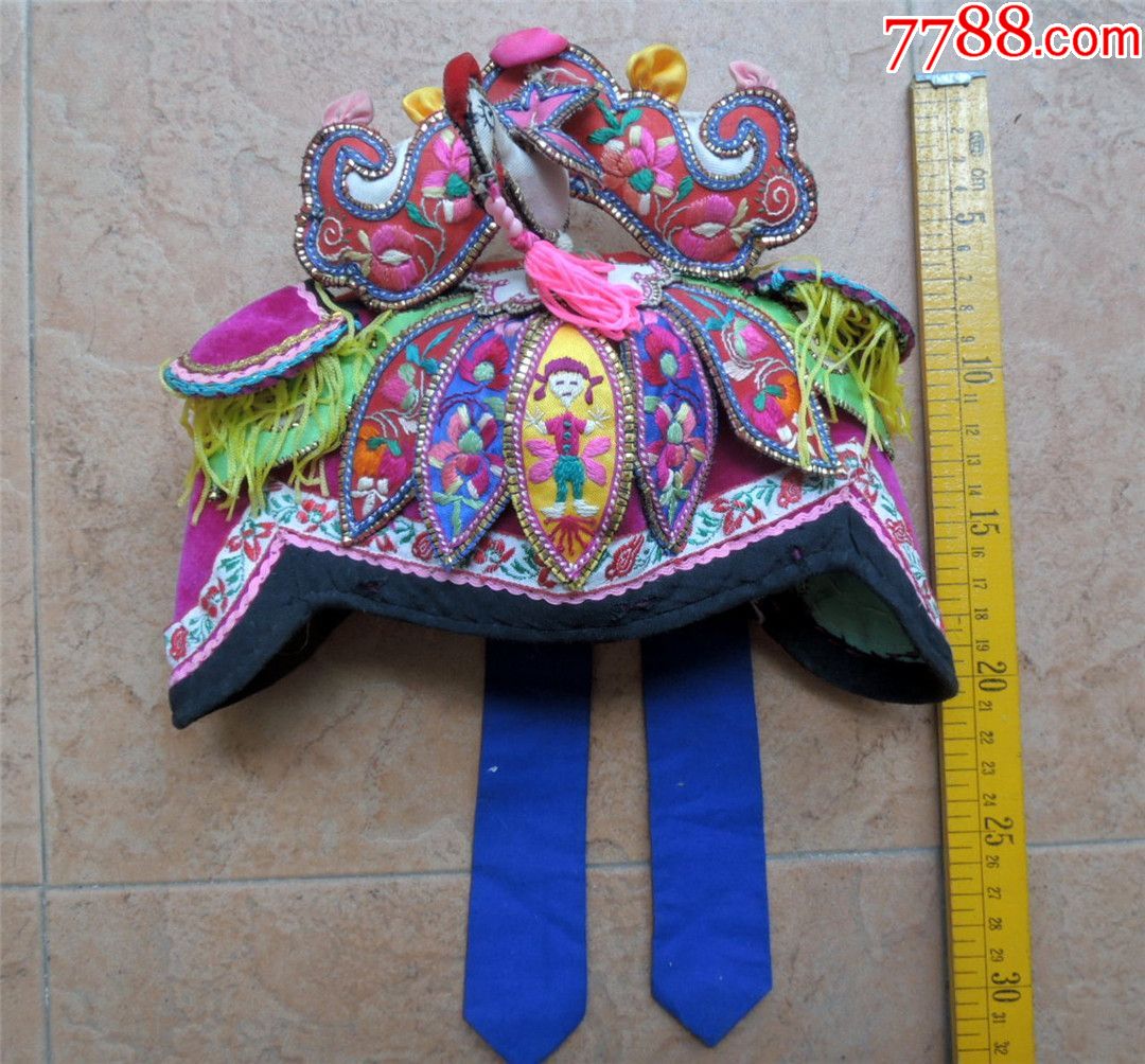 刺绣收藏200612边疆民族地区早期手工绣花飞鸟花卉叠绣儿童帽品好带