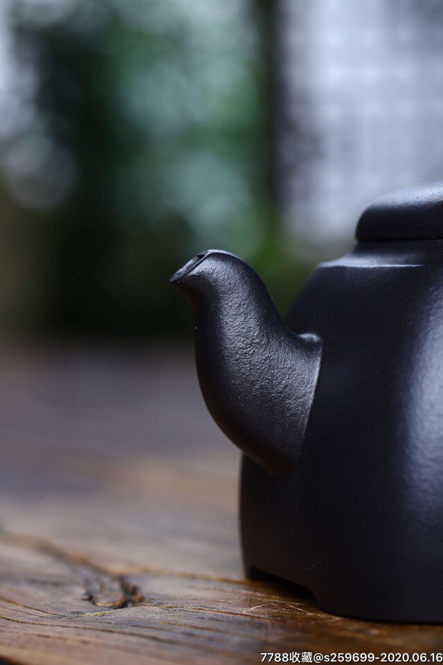 石黄泥四方壶,220cc,14孔优秀作品·石黄泥四方壶稀有原矿紫砂泥料石