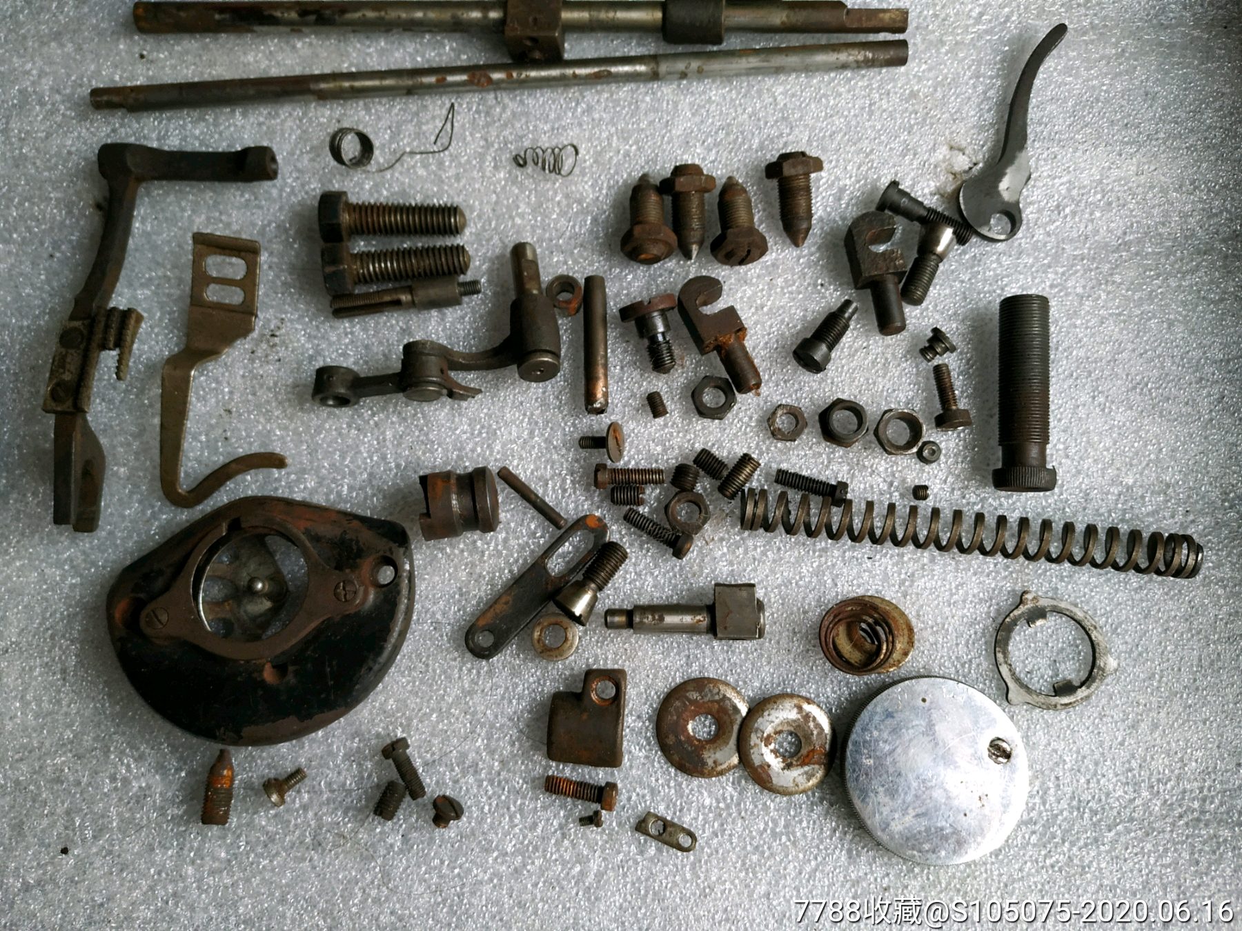 标准牌大四四缝纫机机头零件