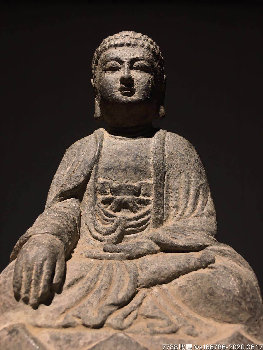 尺寸高31青石清代面带微笑慈祥和蔼盘腿坐于莲花之上简介:石佛像/神像