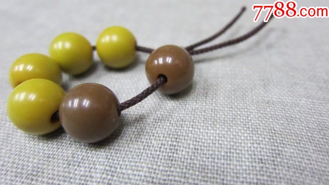 满洲国时期老赛璐璐珠6颗