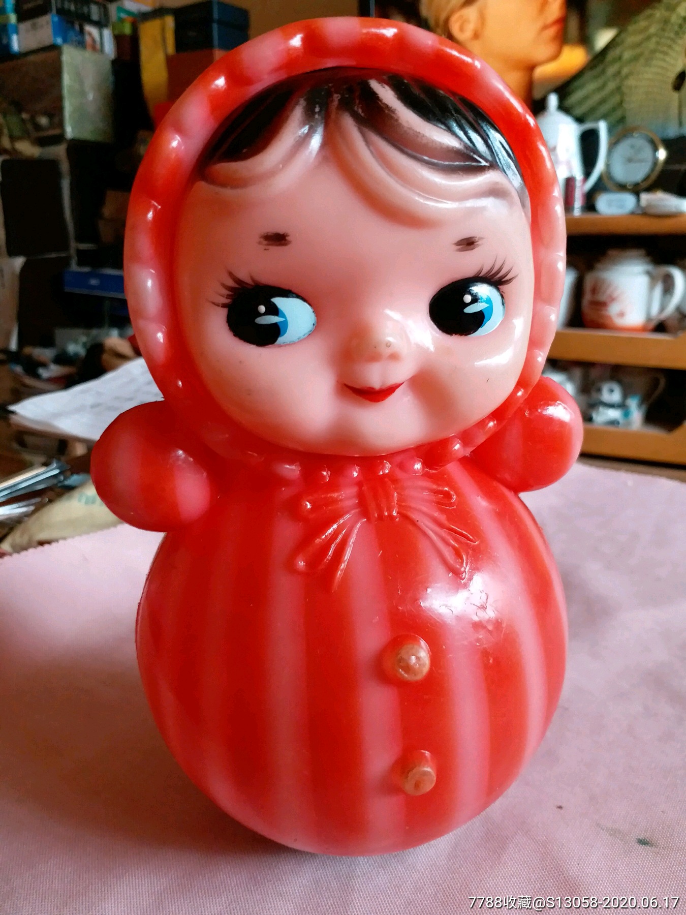 新收的经典传统红不倒翁娃娃
