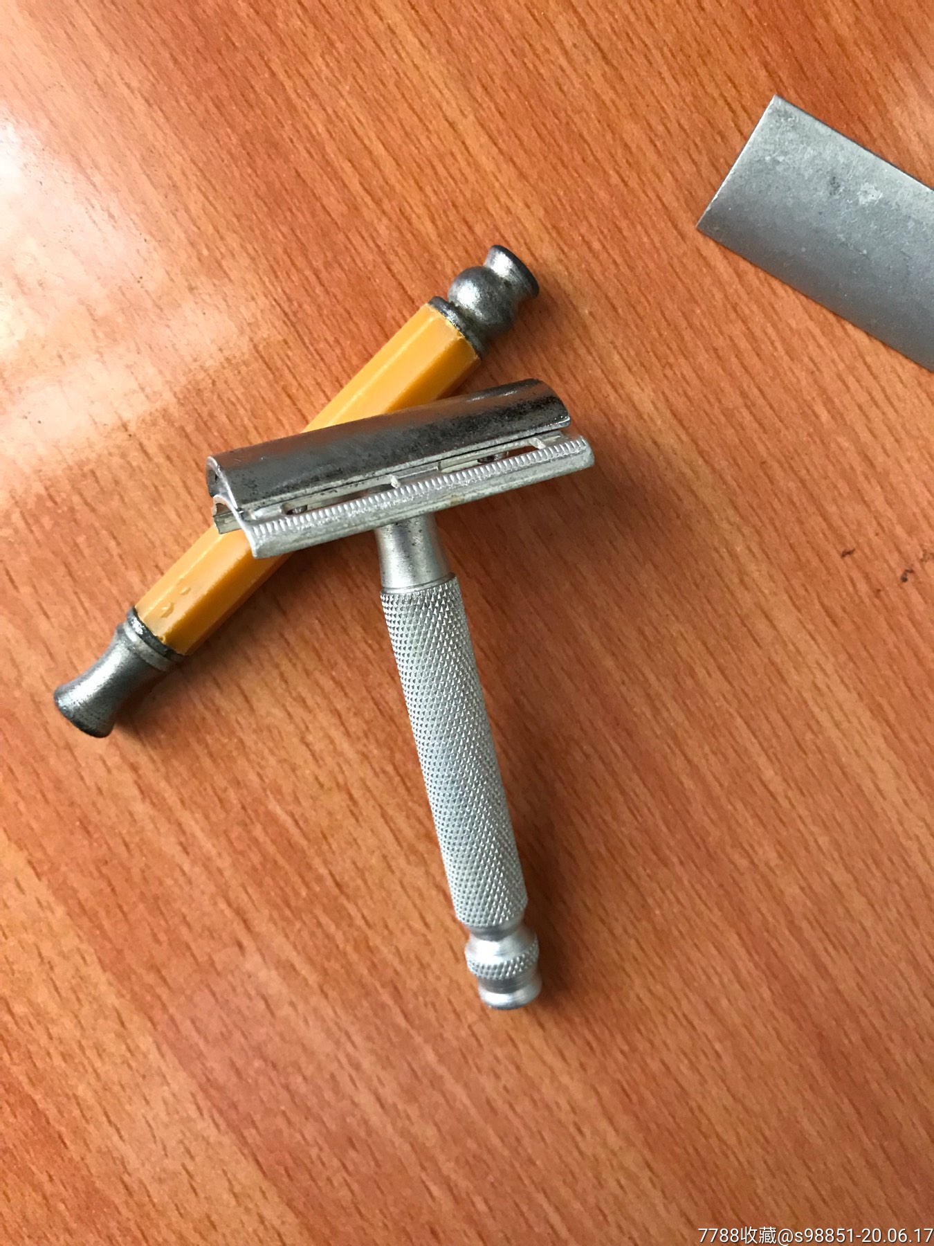 老式刀片式剃须刀