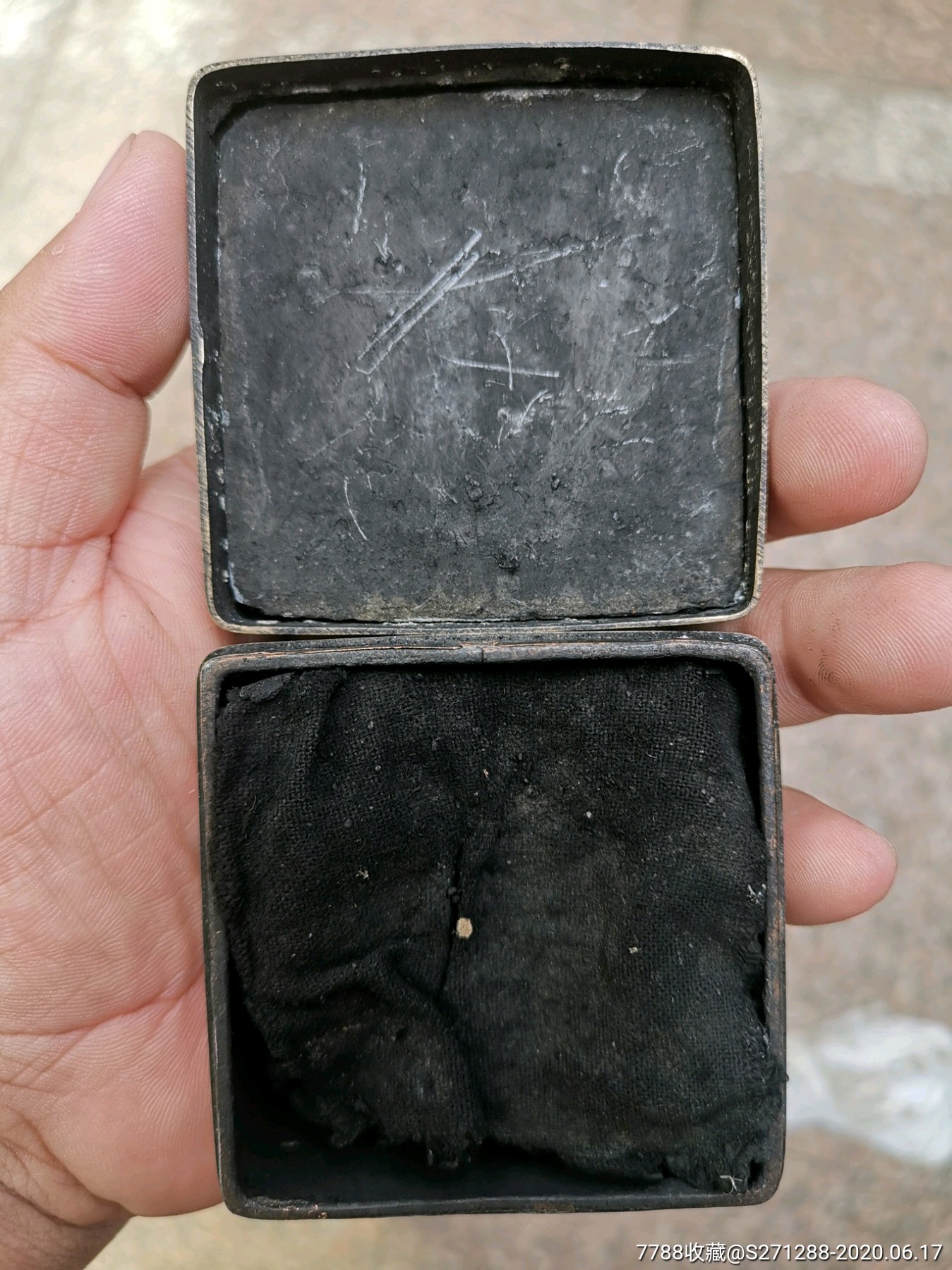 商品名称:清末民国时期雕刻诗文文字书法纯铜老墨盒铜墨盒文房墨盒