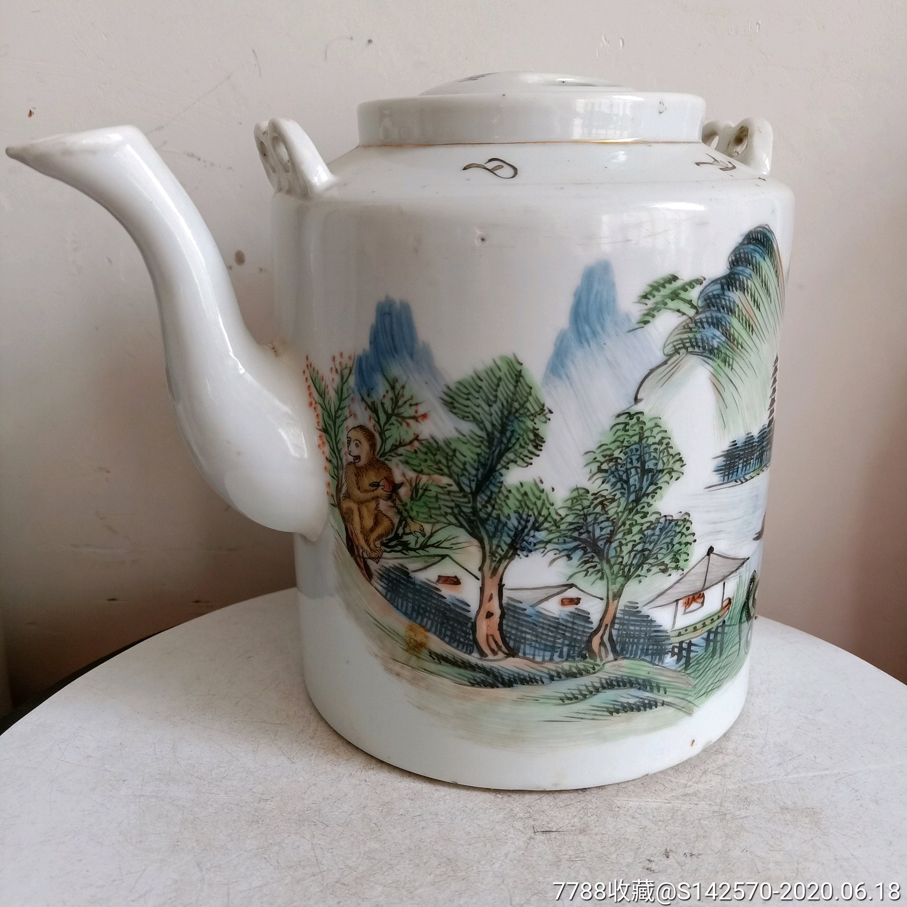 民国名家江鸿源作品浅绛彩山水猴蛇提梁壶口和盖磕余全品如图保老保真