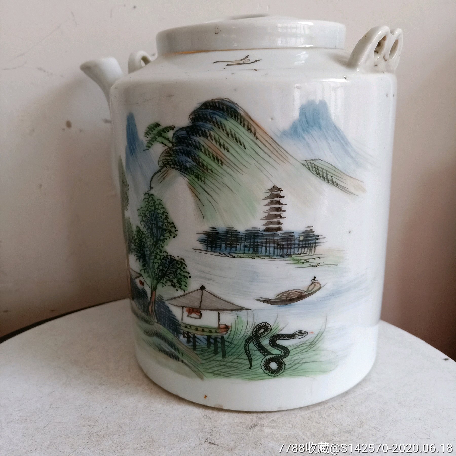 民国名家江鸿源作品浅绛彩山水猴蛇提梁壶口和盖磕余全品如图保老保真