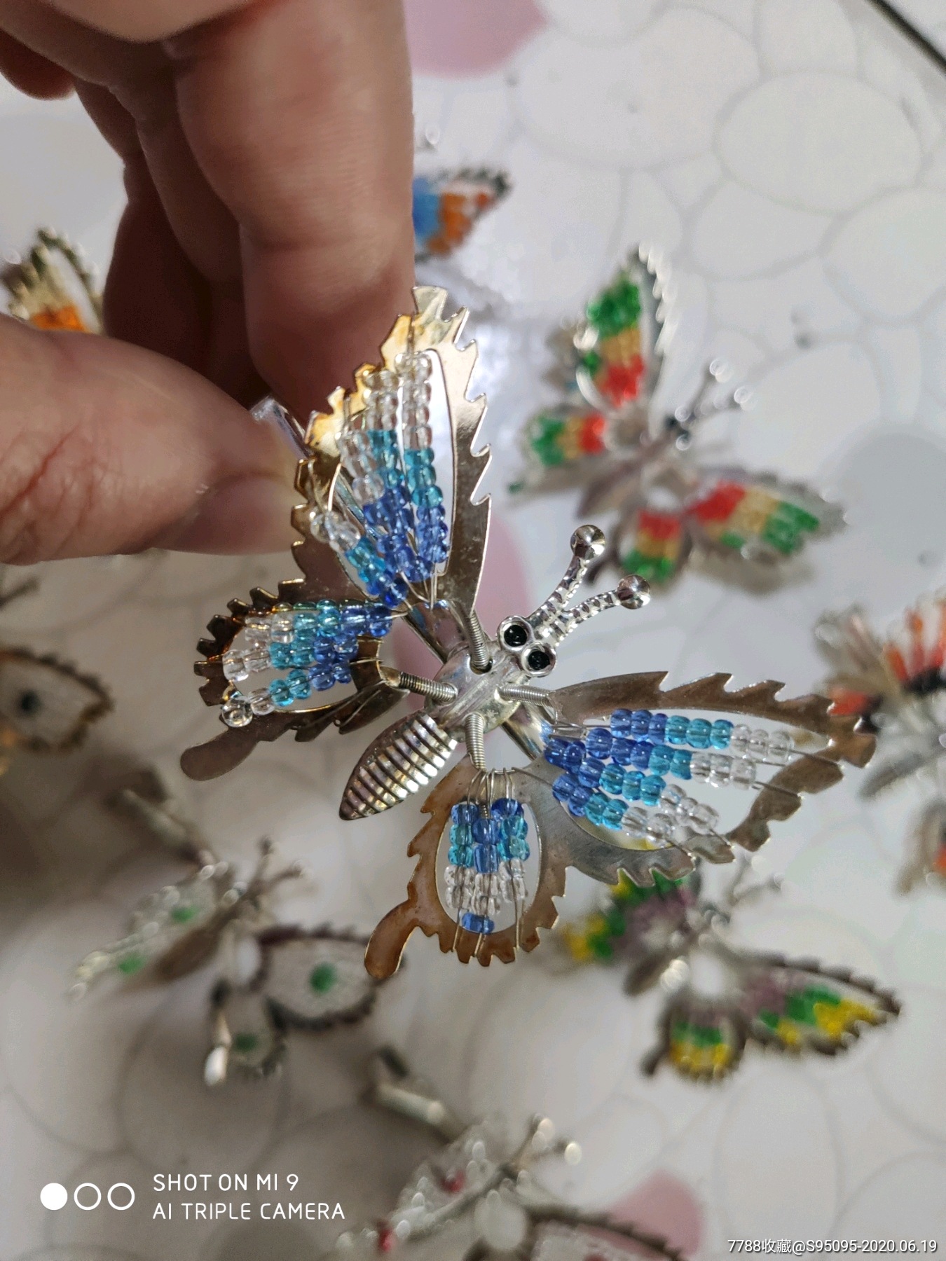 会动的蝴蝶卡子