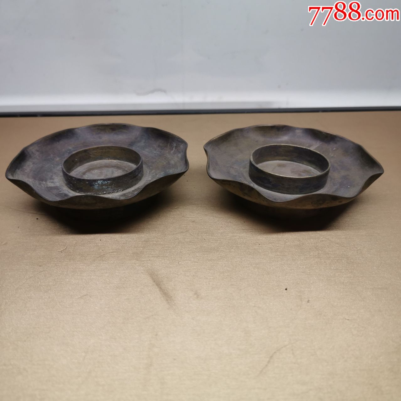 铜茶托一对清代铜盏花口茶碗托