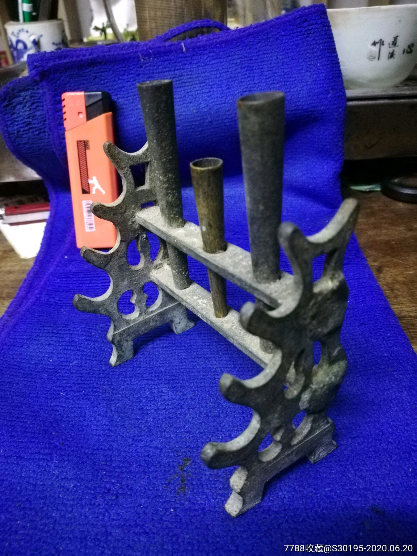 清朝黄铜厚重毛笔架