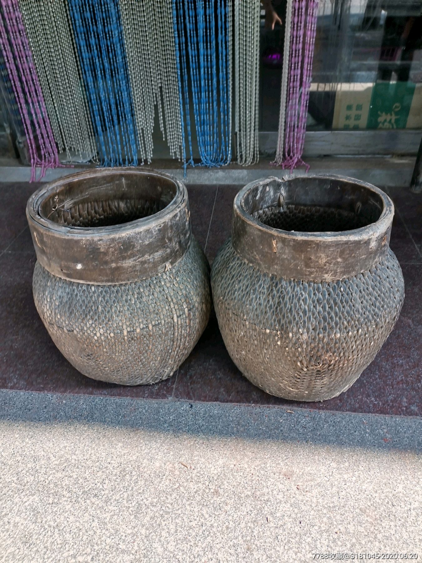 民俗老物件:盛粮食用的升一对