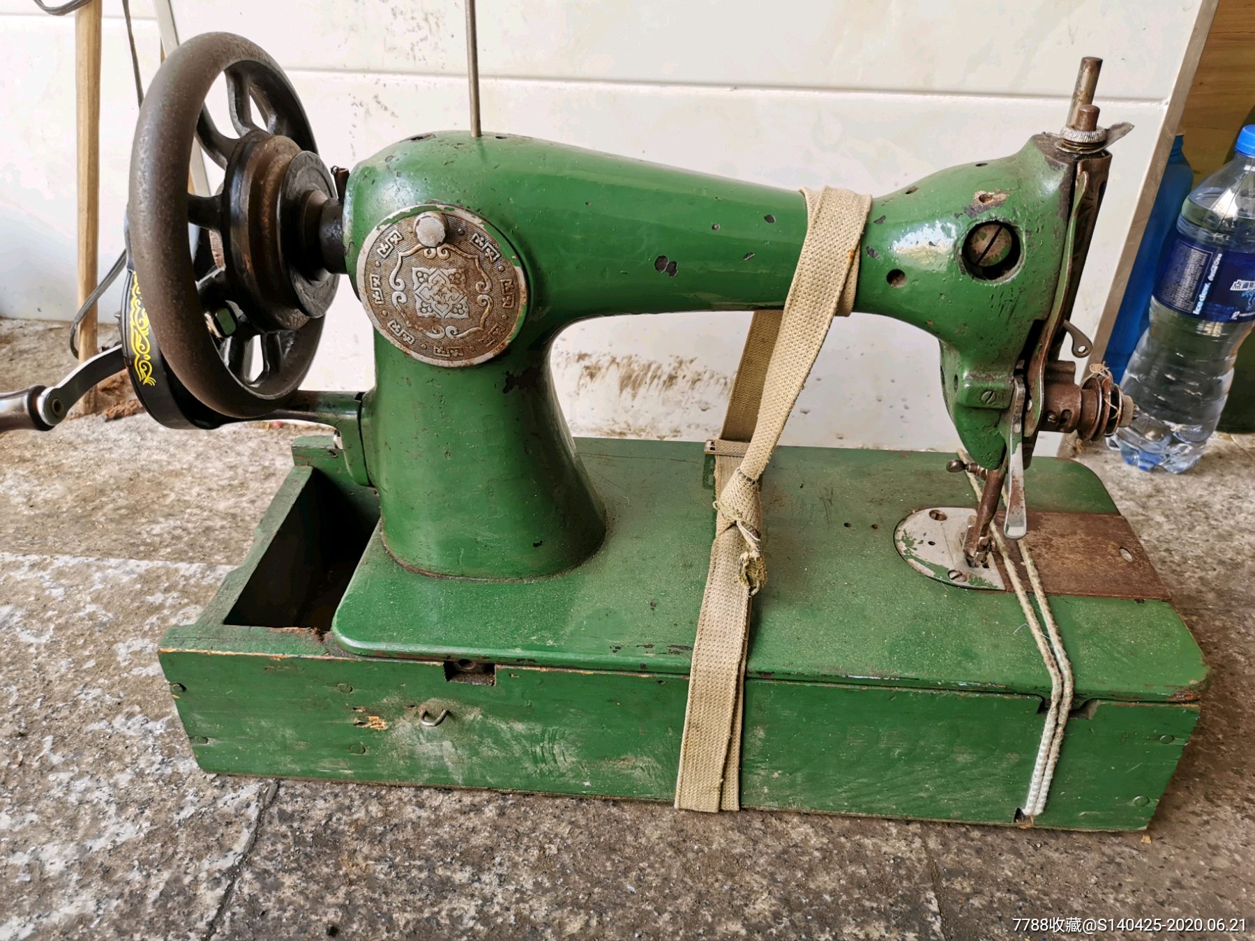 无敌牌手摇缝纫机