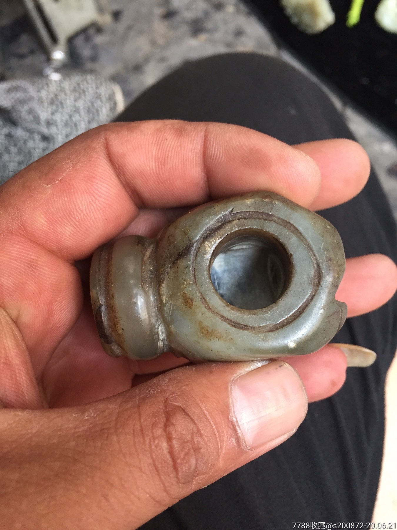 清代和田玉大权在握烟袋锅