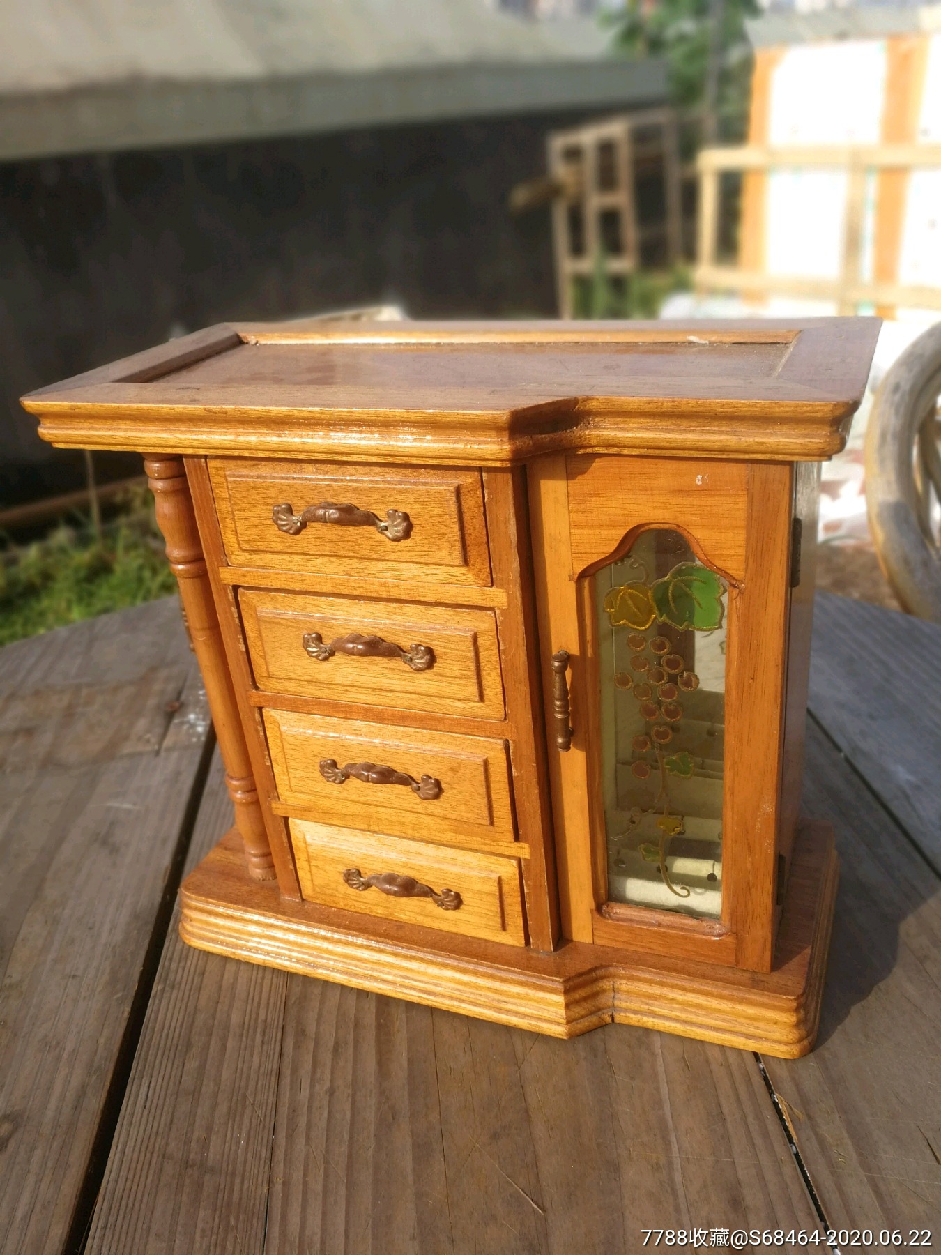 八十年代温州地区嫁女儿陪嫁的衣柜式硬木珠宝柜一个(3)