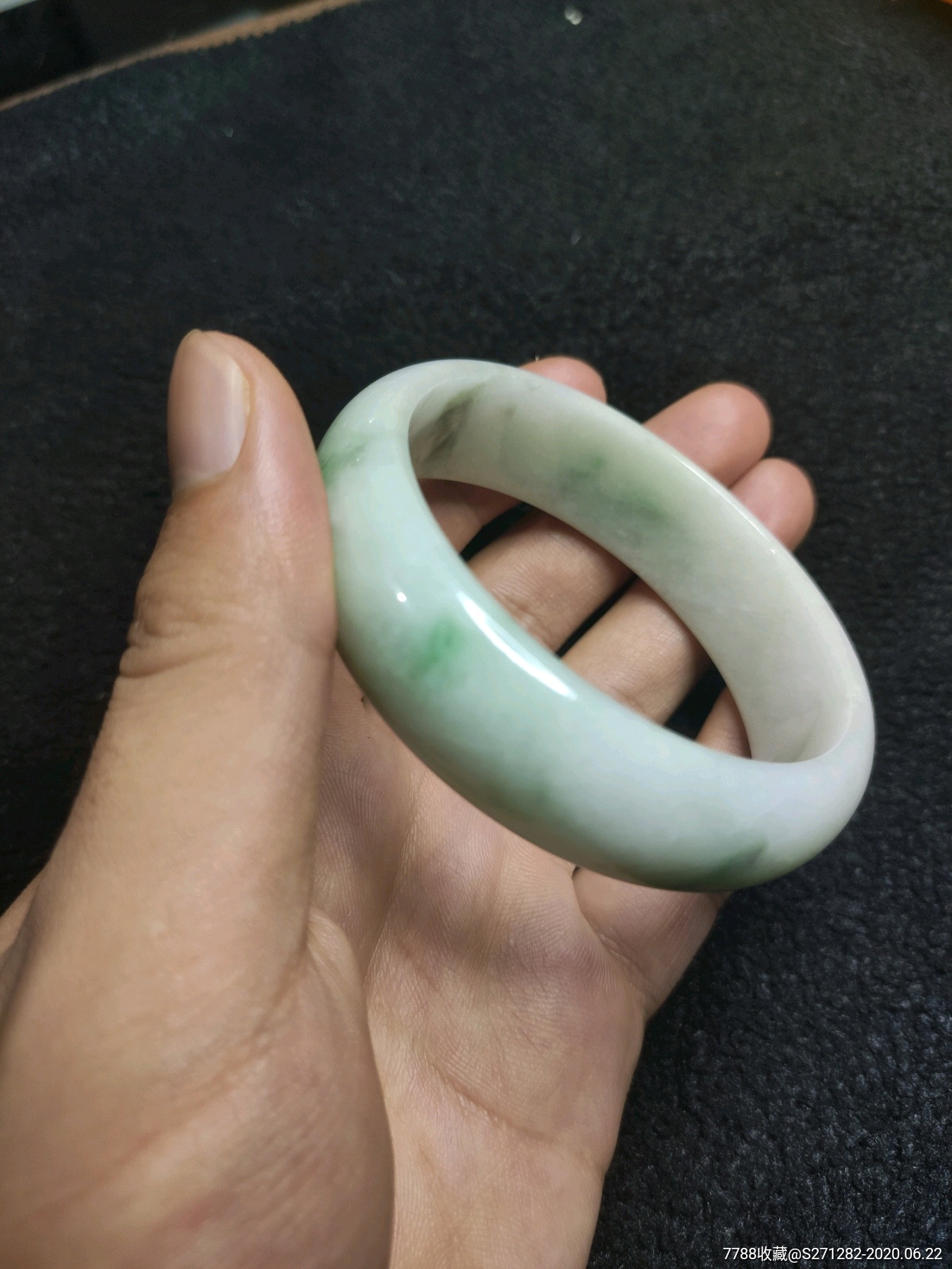 a货糯种翡翠手镯