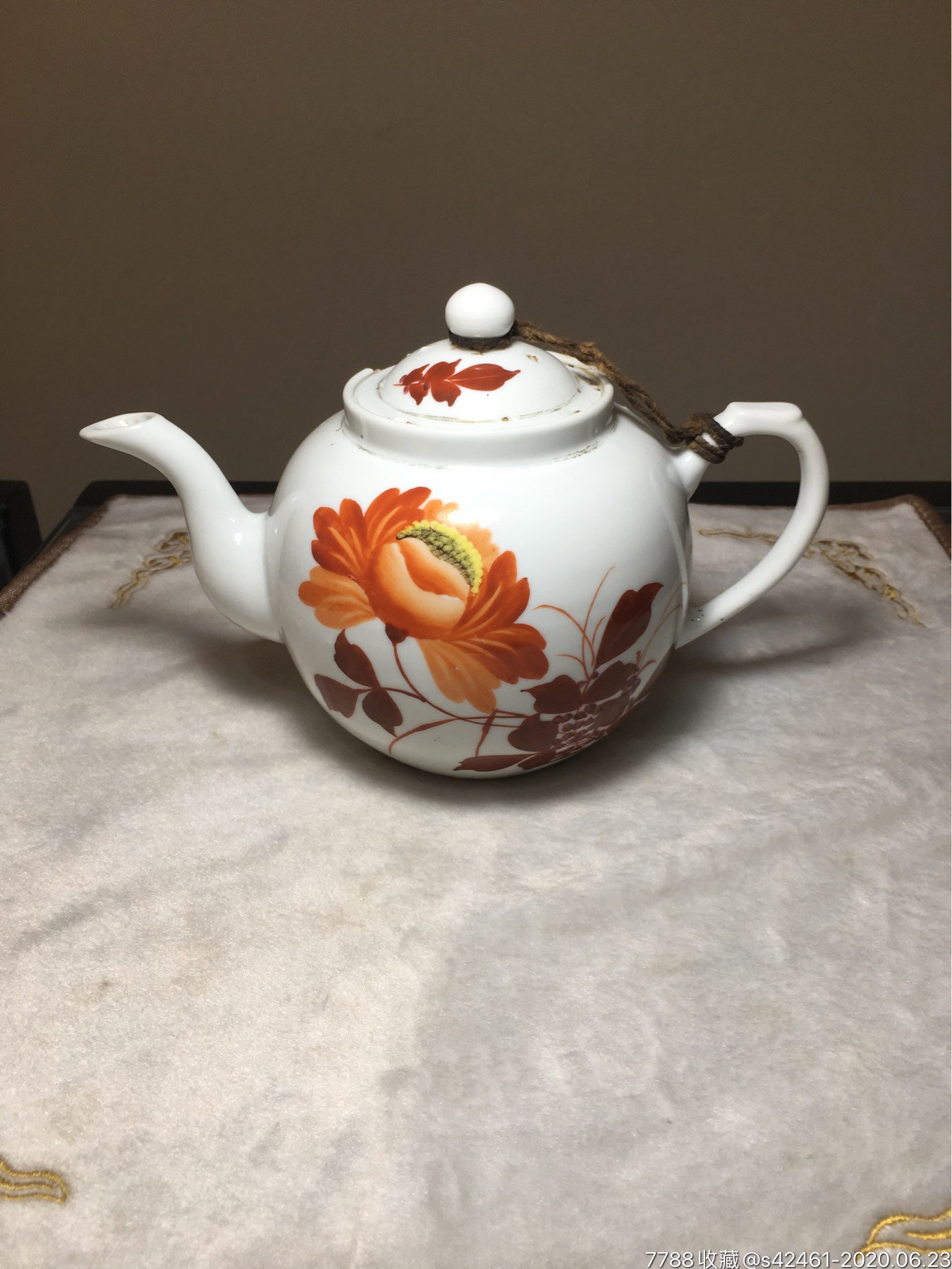 五六十年代景德镇粉彩大茶壶