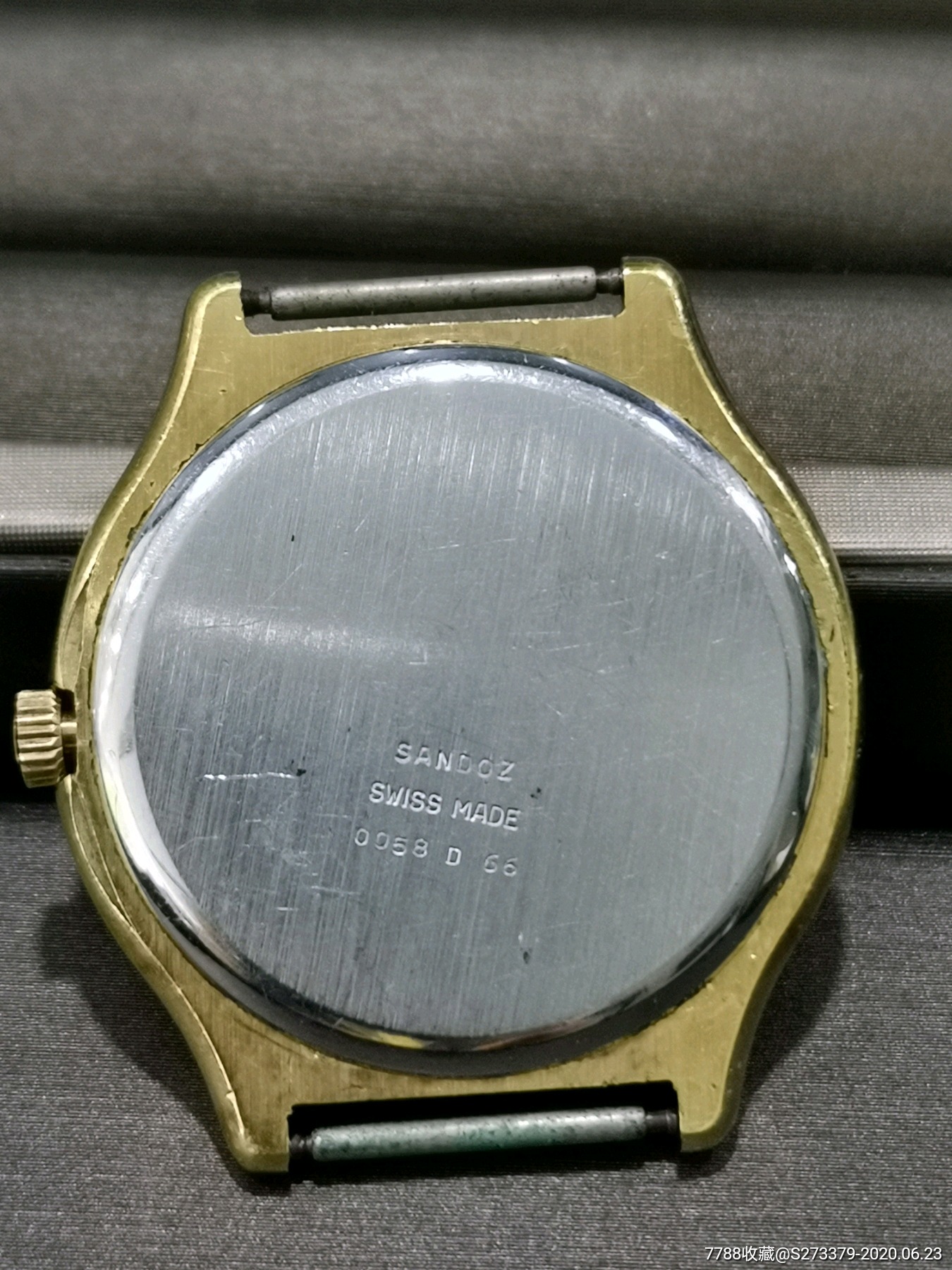 山度士石英男表