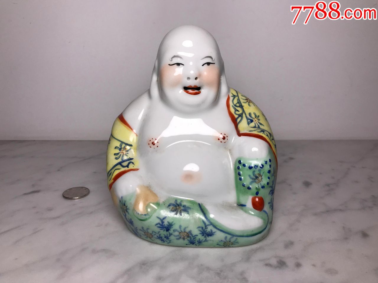 小巧的七八十年代粉彩弥勒佛粉彩瓷像