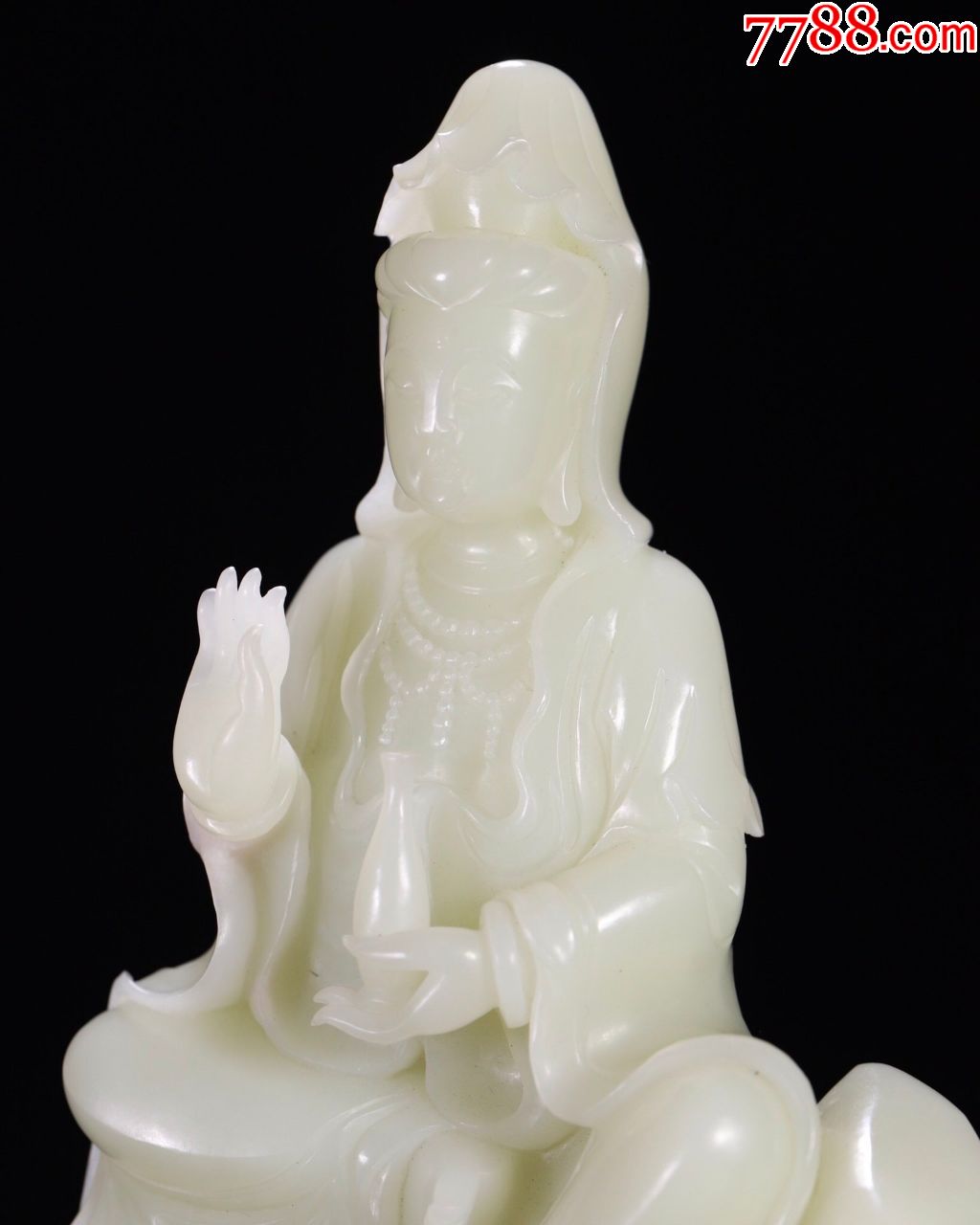 老和田玉观音坐姿像