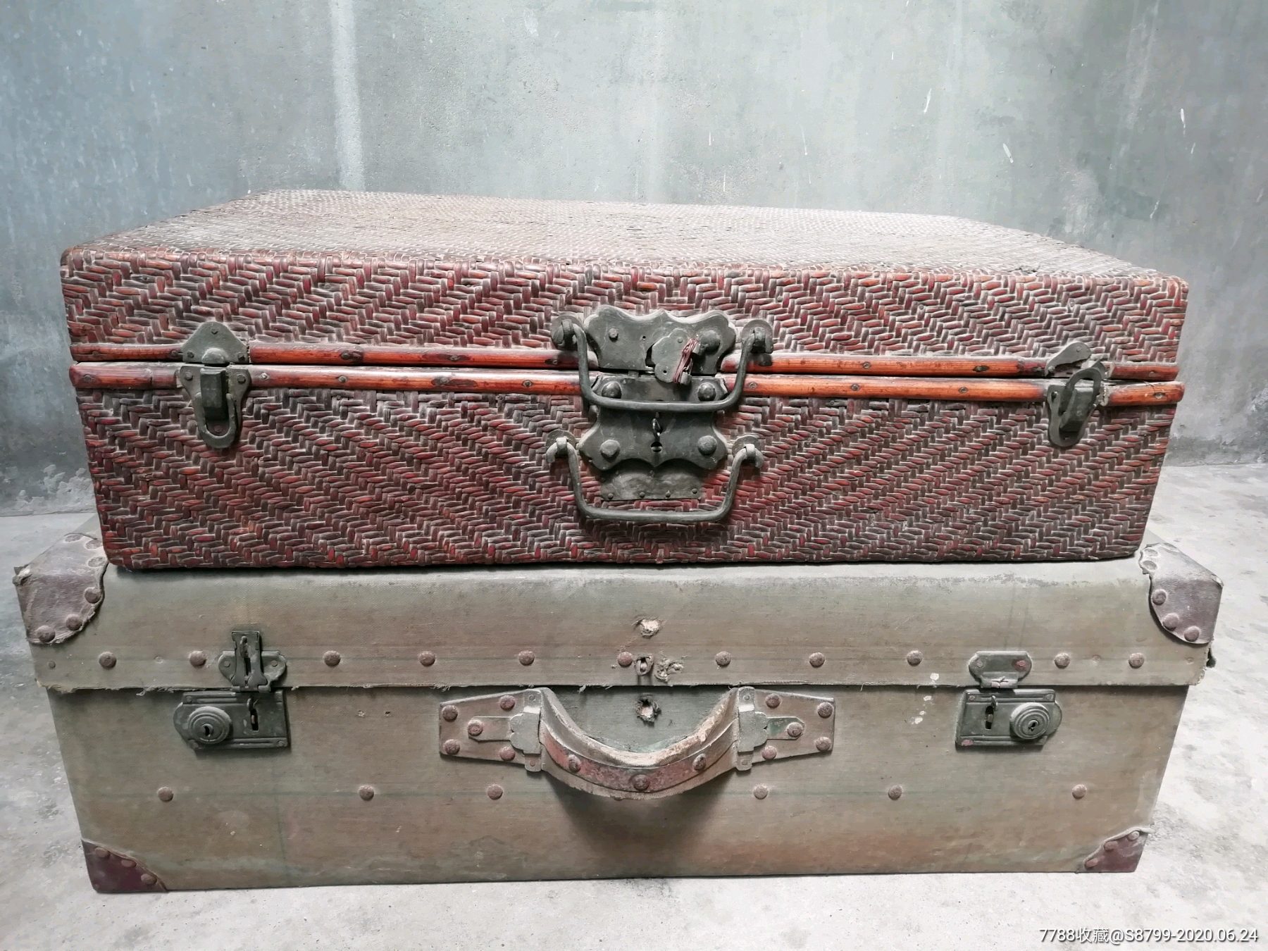 民国老提箱两个,一个是竹鞭的_木箱_第1张_7788旧家具收藏