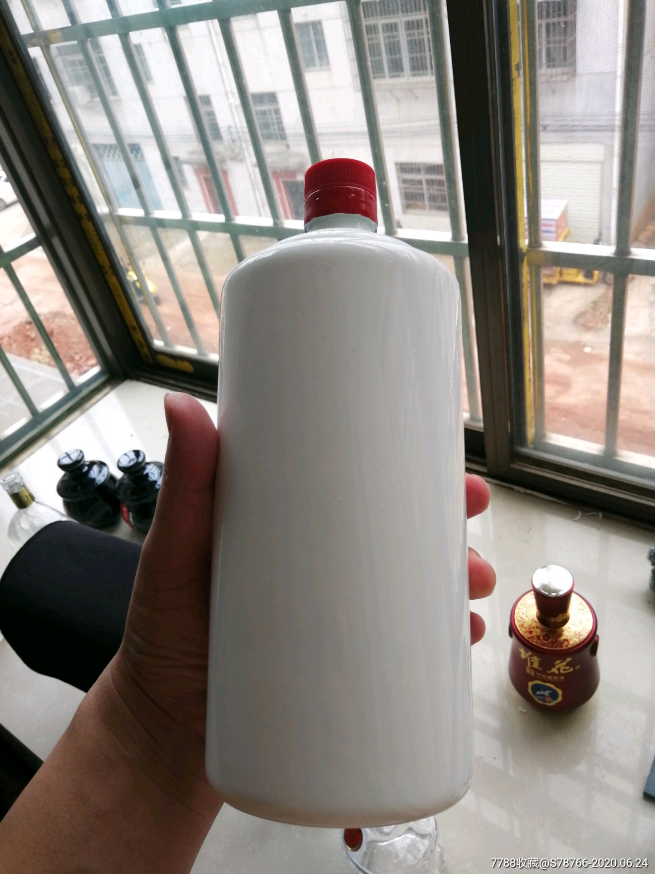 茅台瓶,无标,三斤装