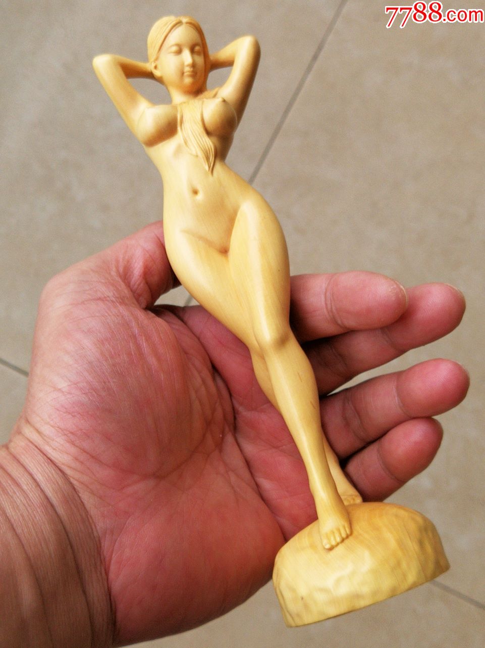黄杨木精雕美女模特76g(精细抛光)