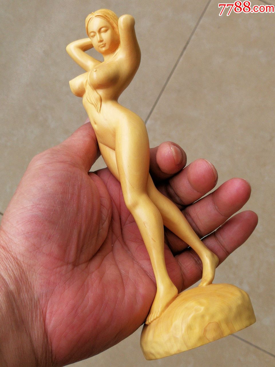 黄杨木精雕美女模特76g(精细抛光)