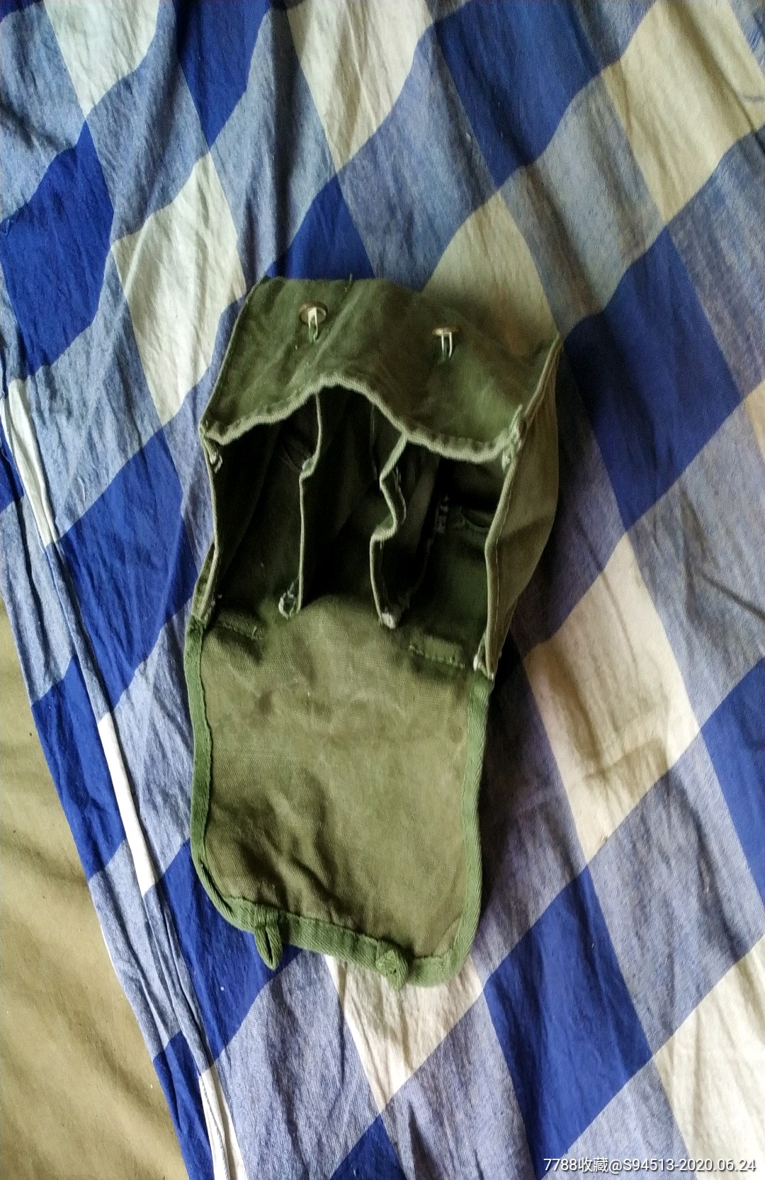 老式腰挂帆布手榴弹袋