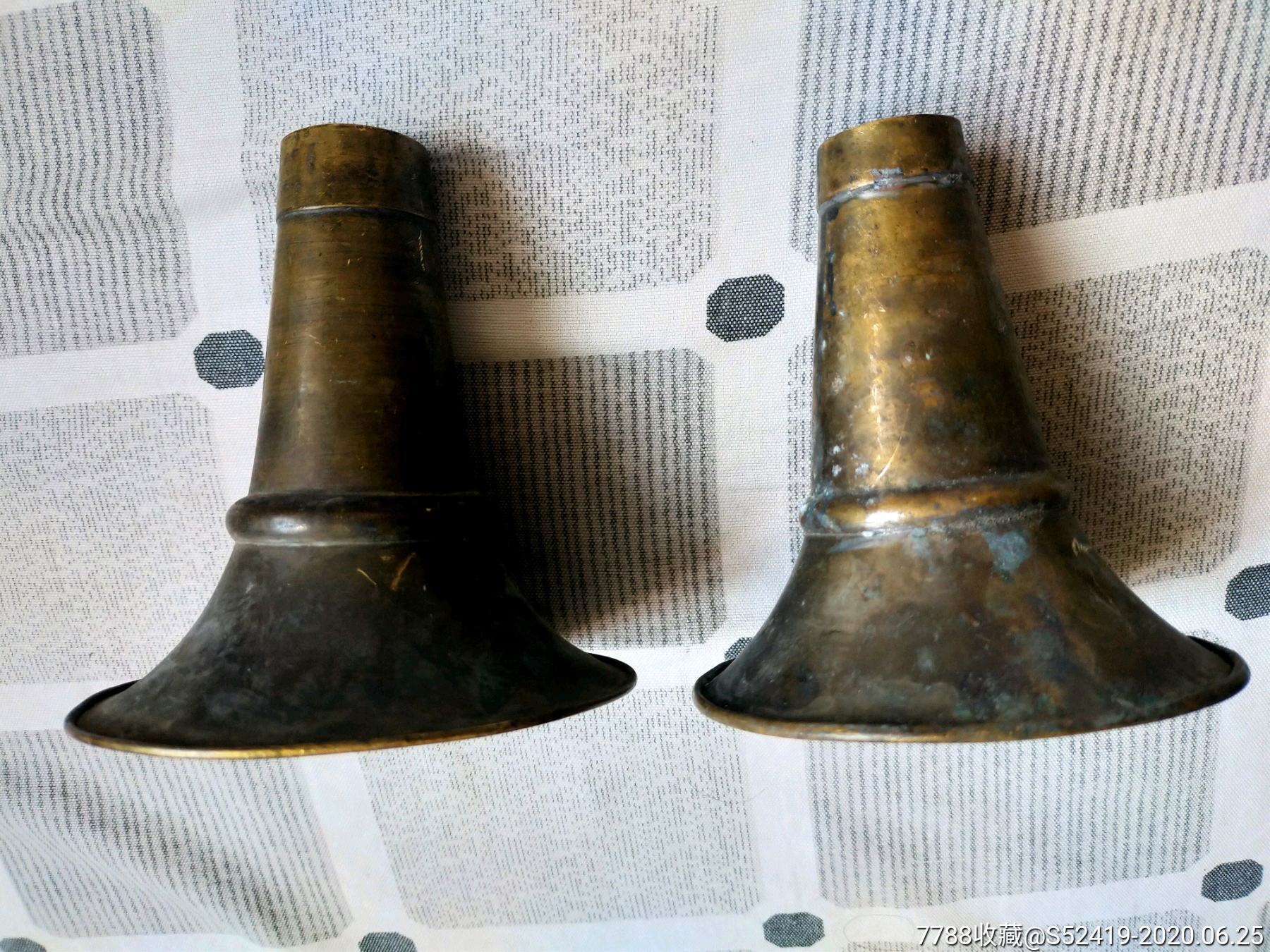 两个品相特好的民国时期有箍的铜唢呐喇叭口