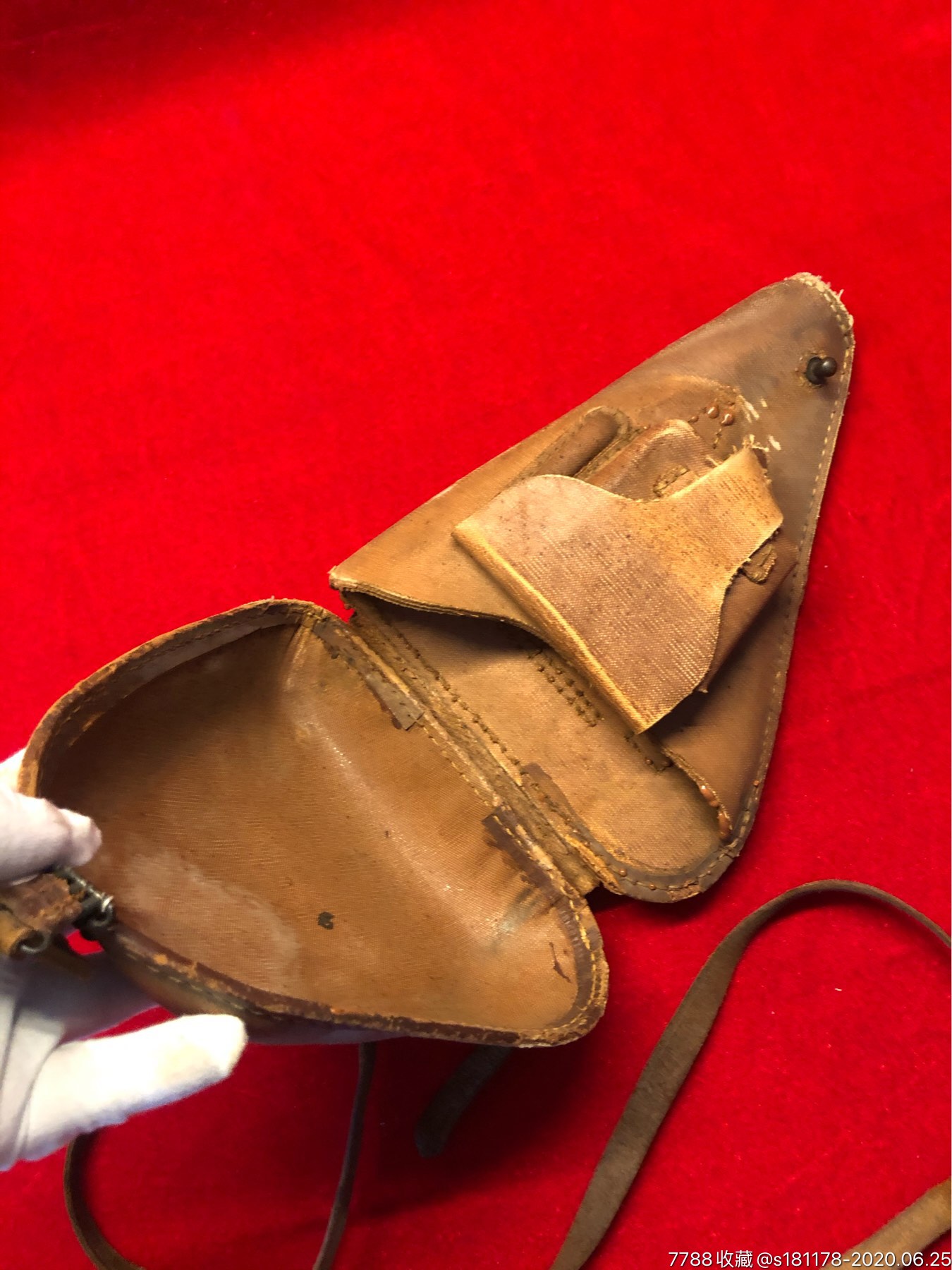 二战日本南部十四年匣子…枪套俗称王八盒子,品相很好,价格和谐