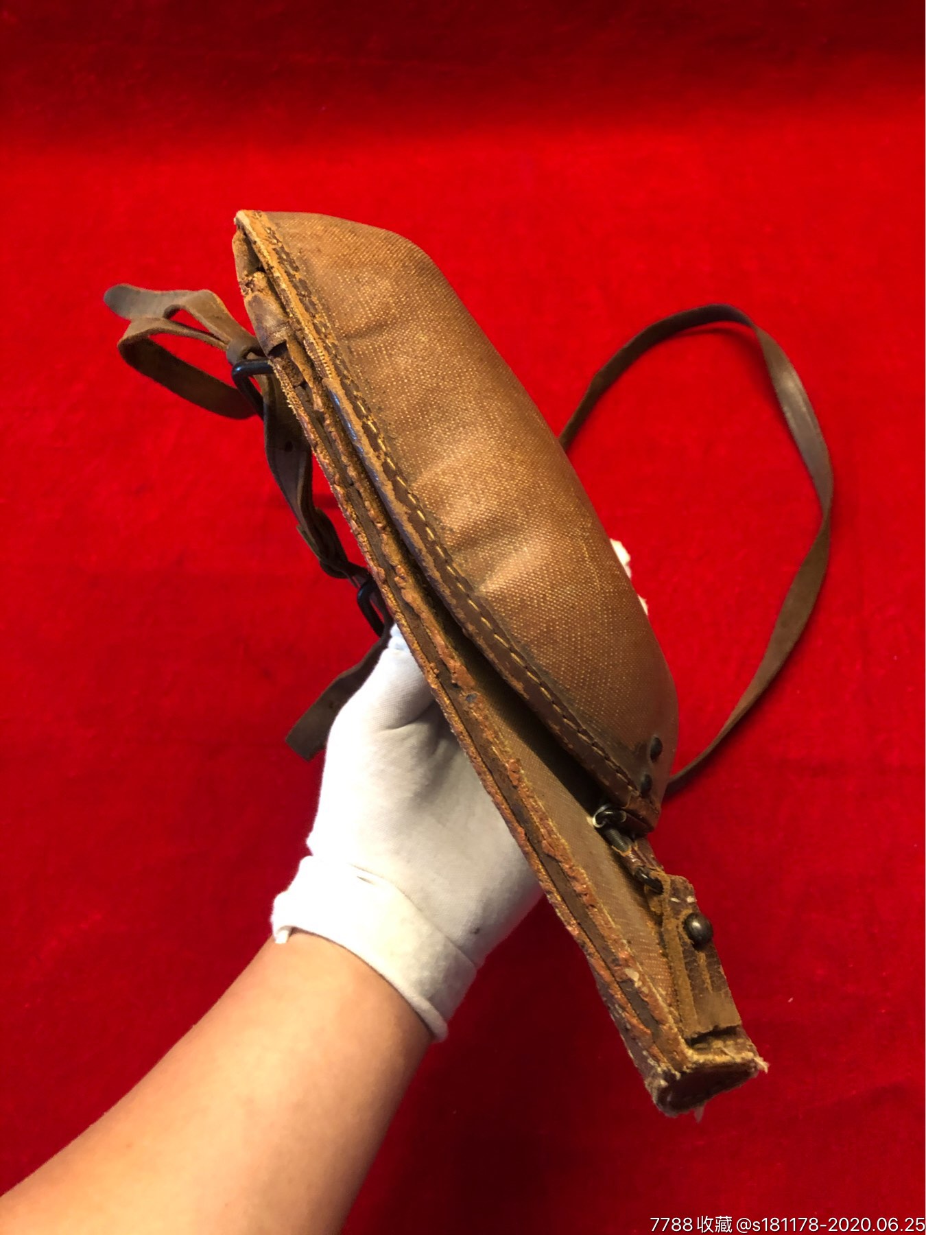 二战日本南部十四年匣子…枪套俗称王八盒子,品相很好,价格和谐