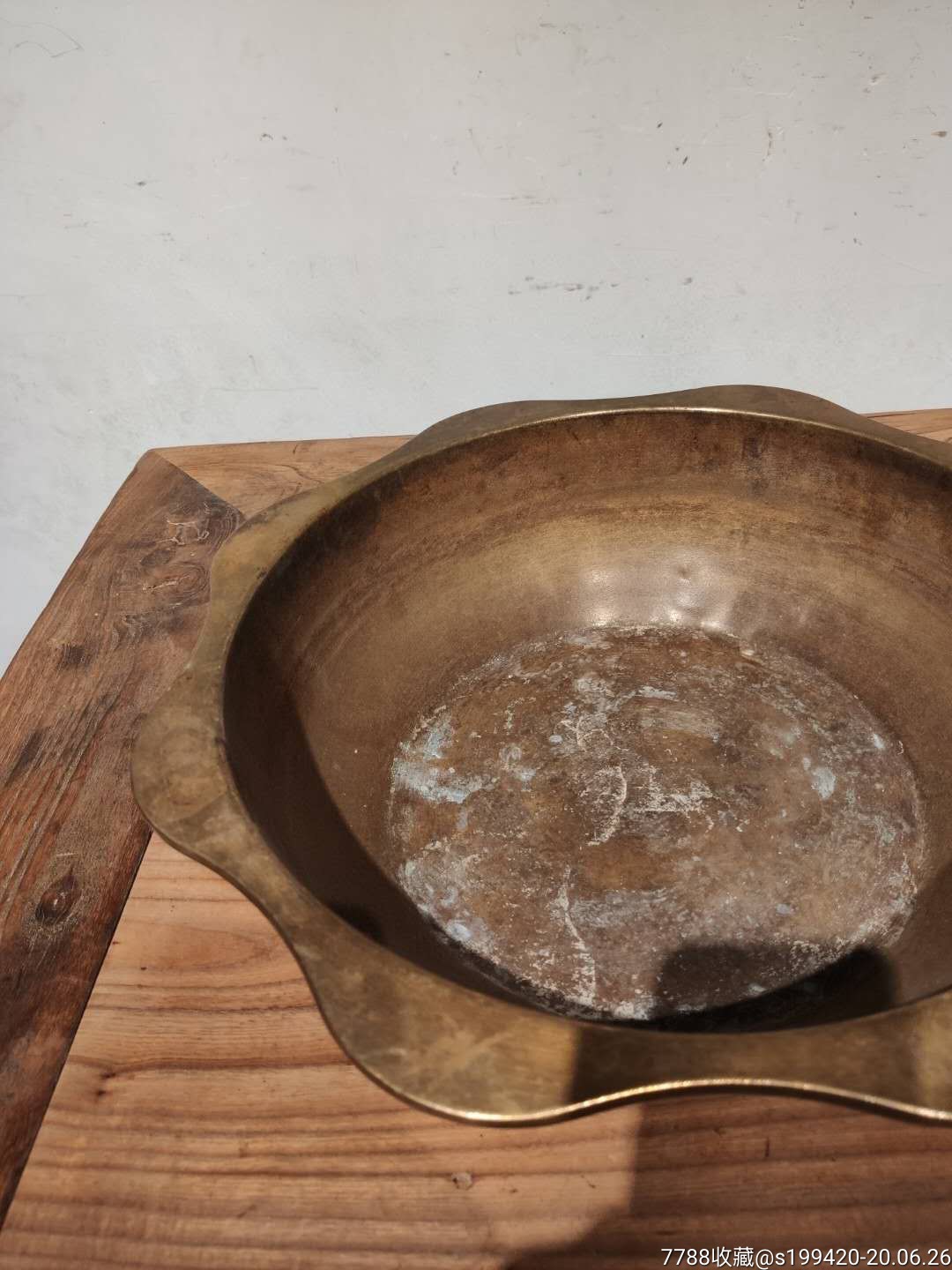 民国时期八角老铜盆.品相一流保存完整可以正常使用.