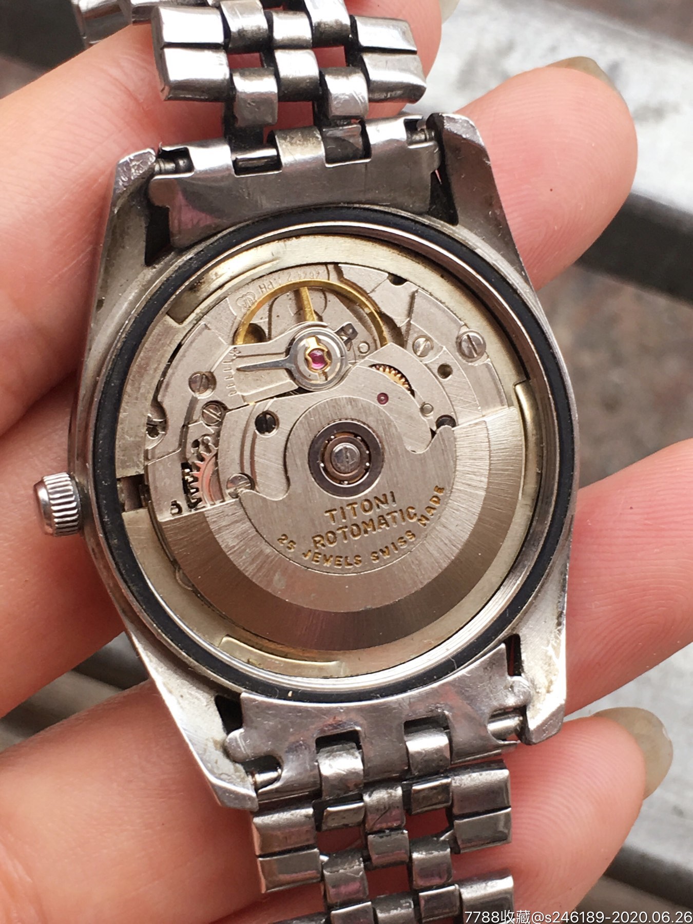 梅花搭2824机械机芯