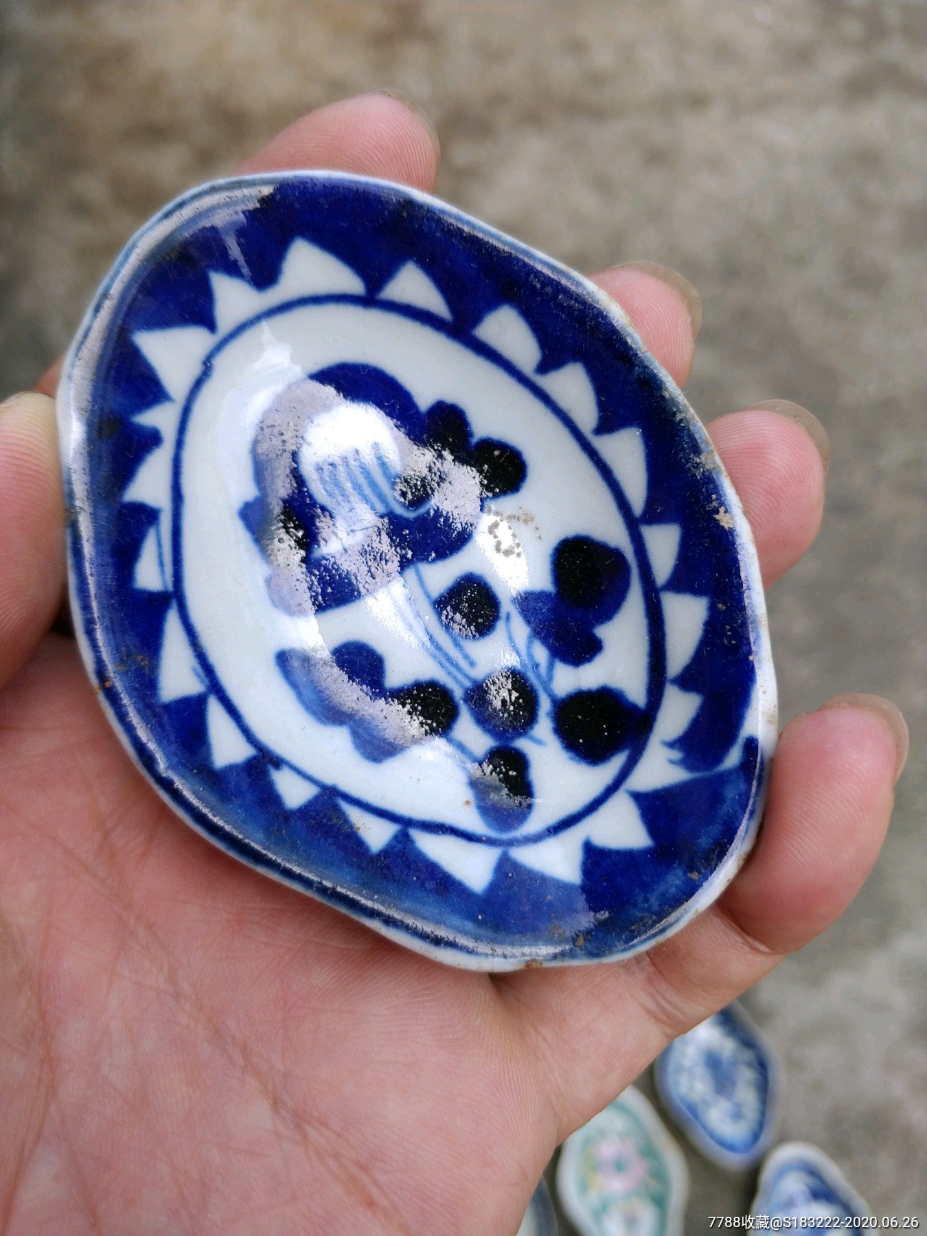 清代青花瓷酱油碟